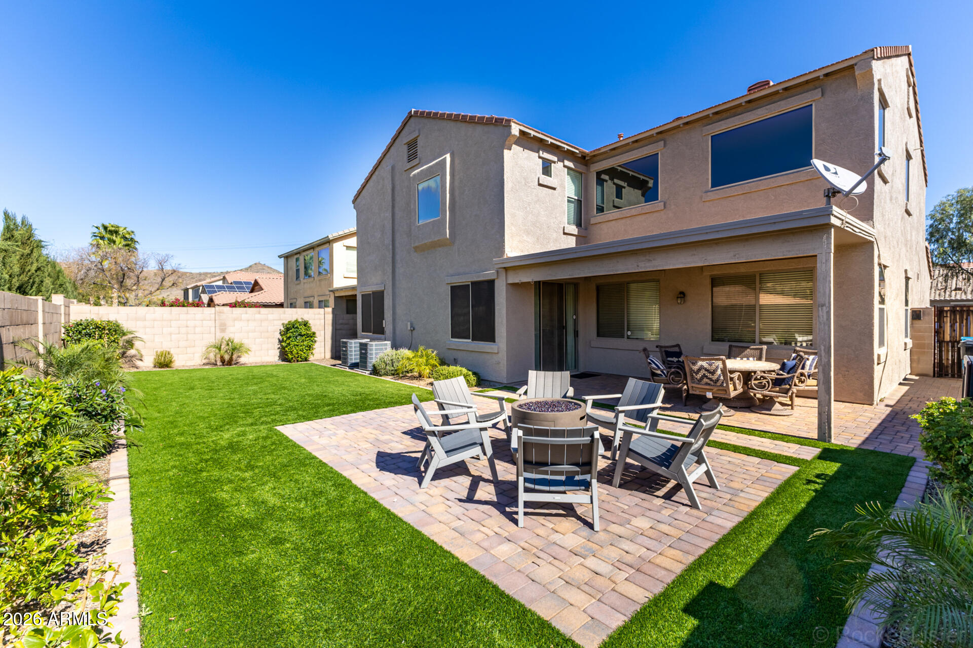 2507 E RUSTLING OAKS Lane