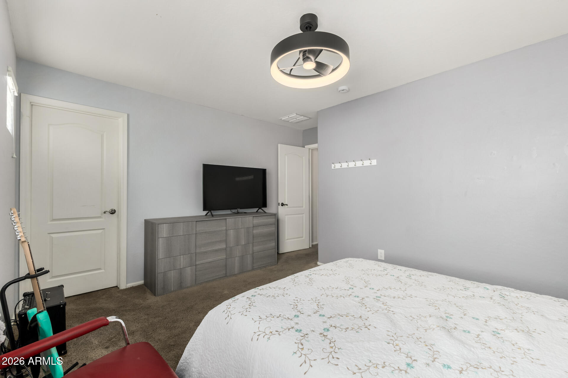 2507 E RUSTLING OAKS Lane