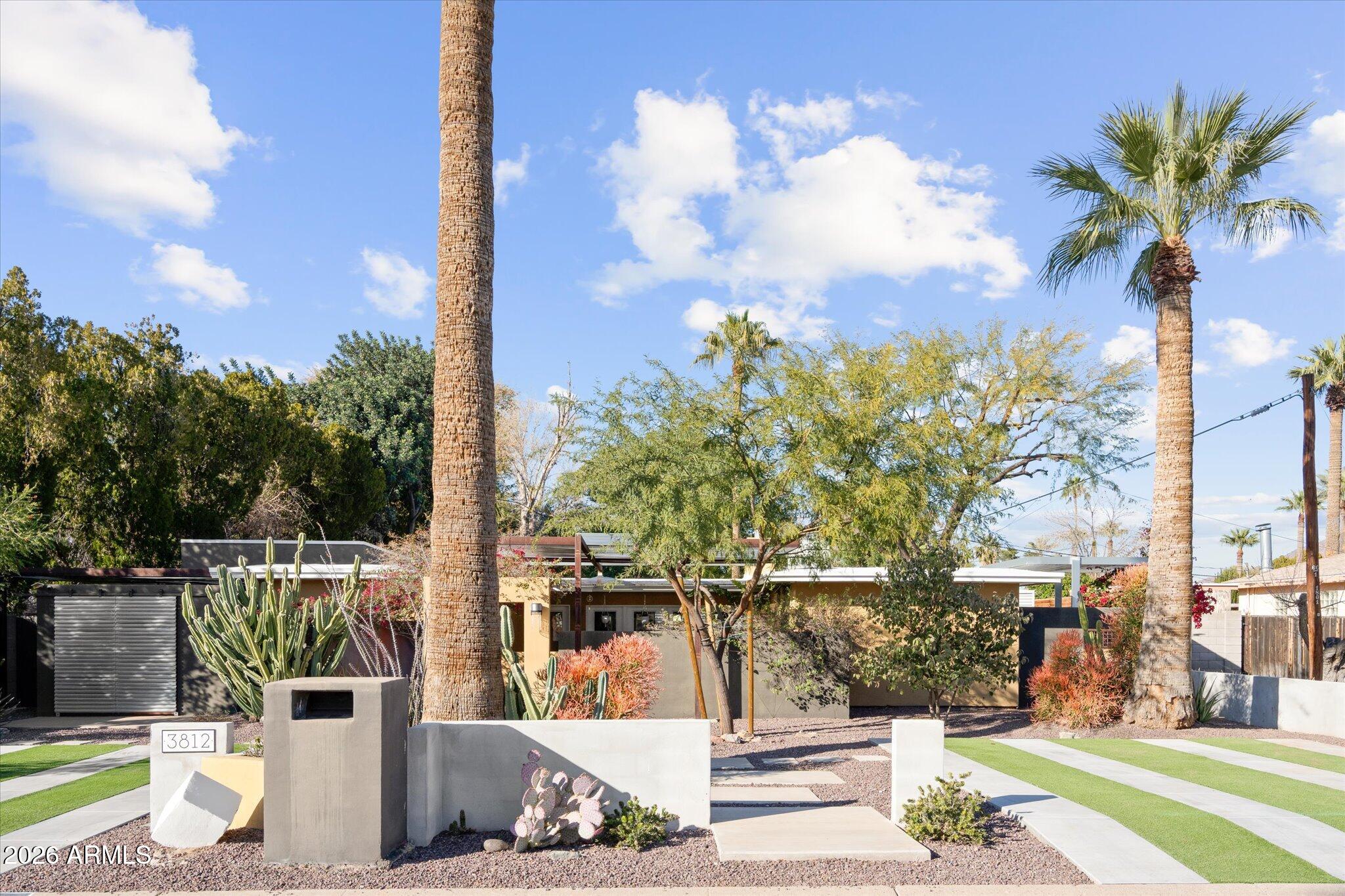 3812 E CORONADO Road