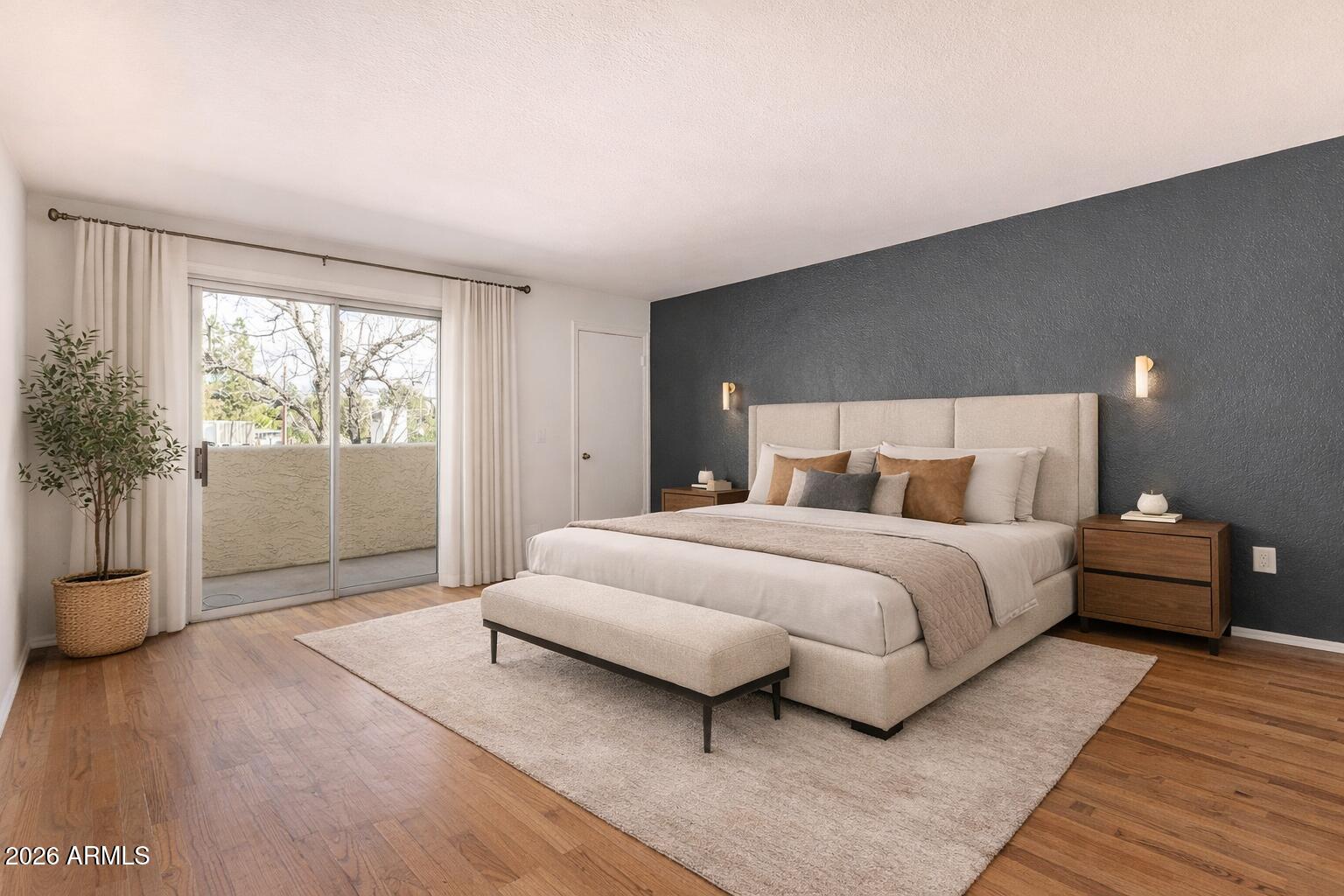 6943 E EARLL Drive 6