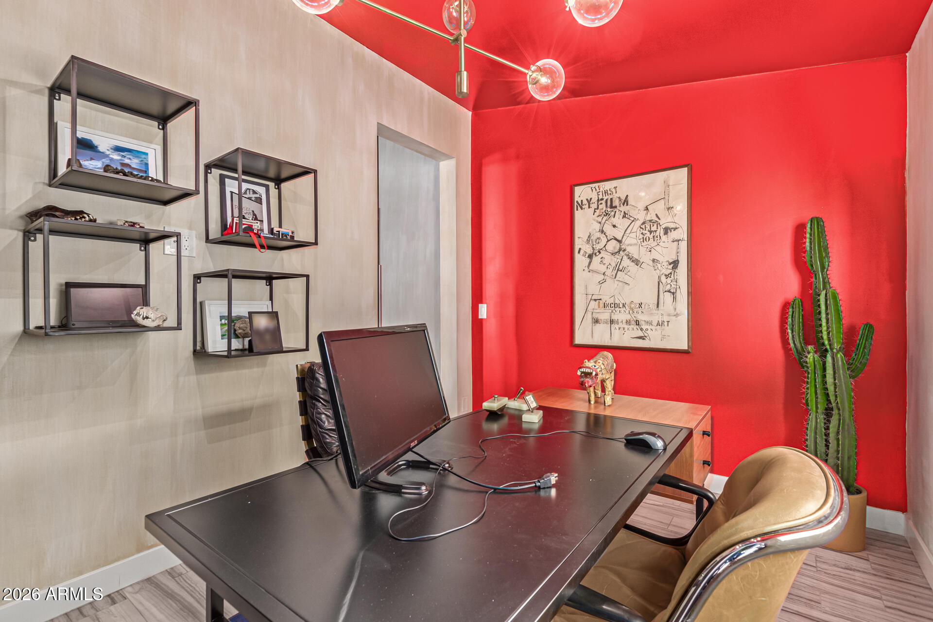 8302 E HEATHERBRAE Drive