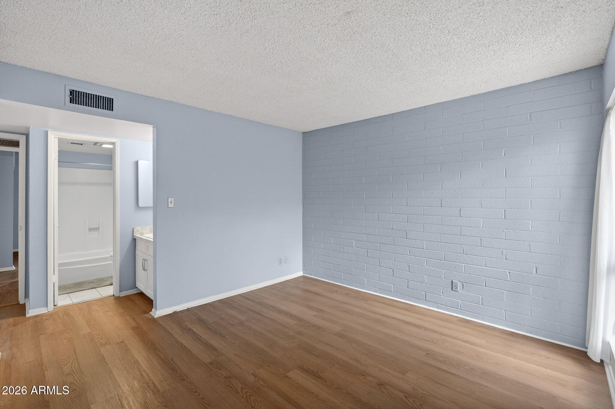 1701 W TUCKEY Lane 206