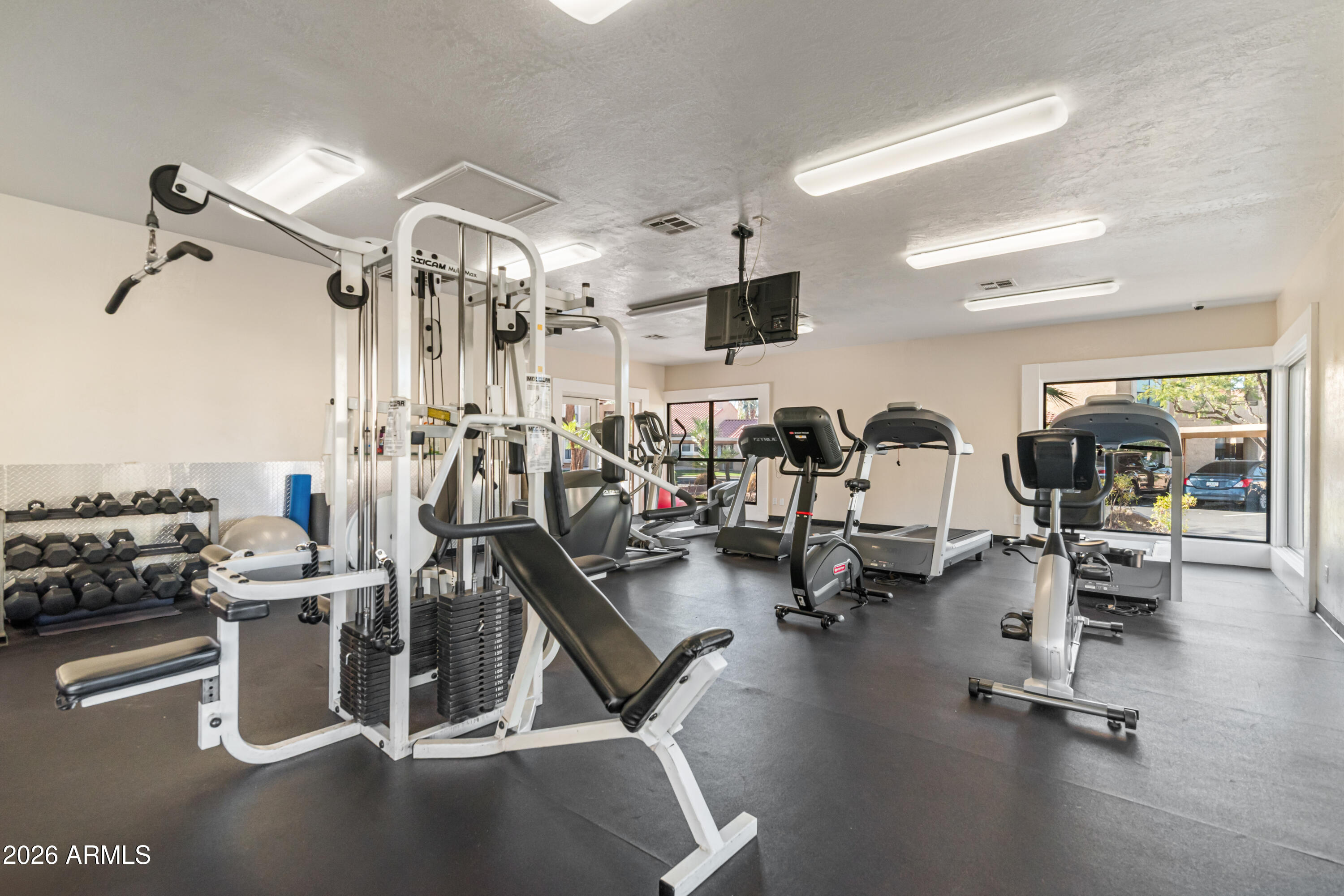 8787 E MOUNTAIN VIEW Road 1019