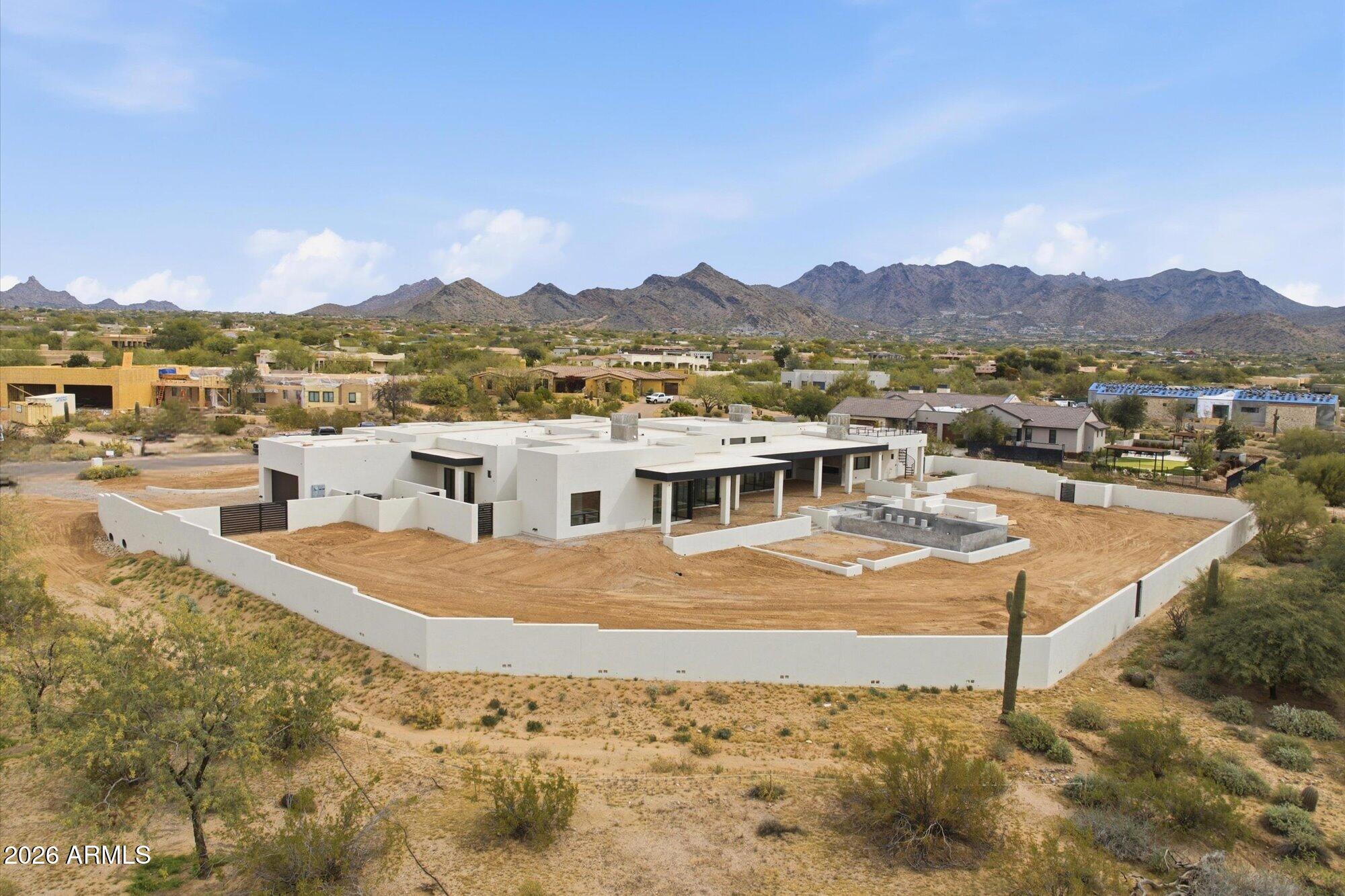 9021 E RIMROCK Drive