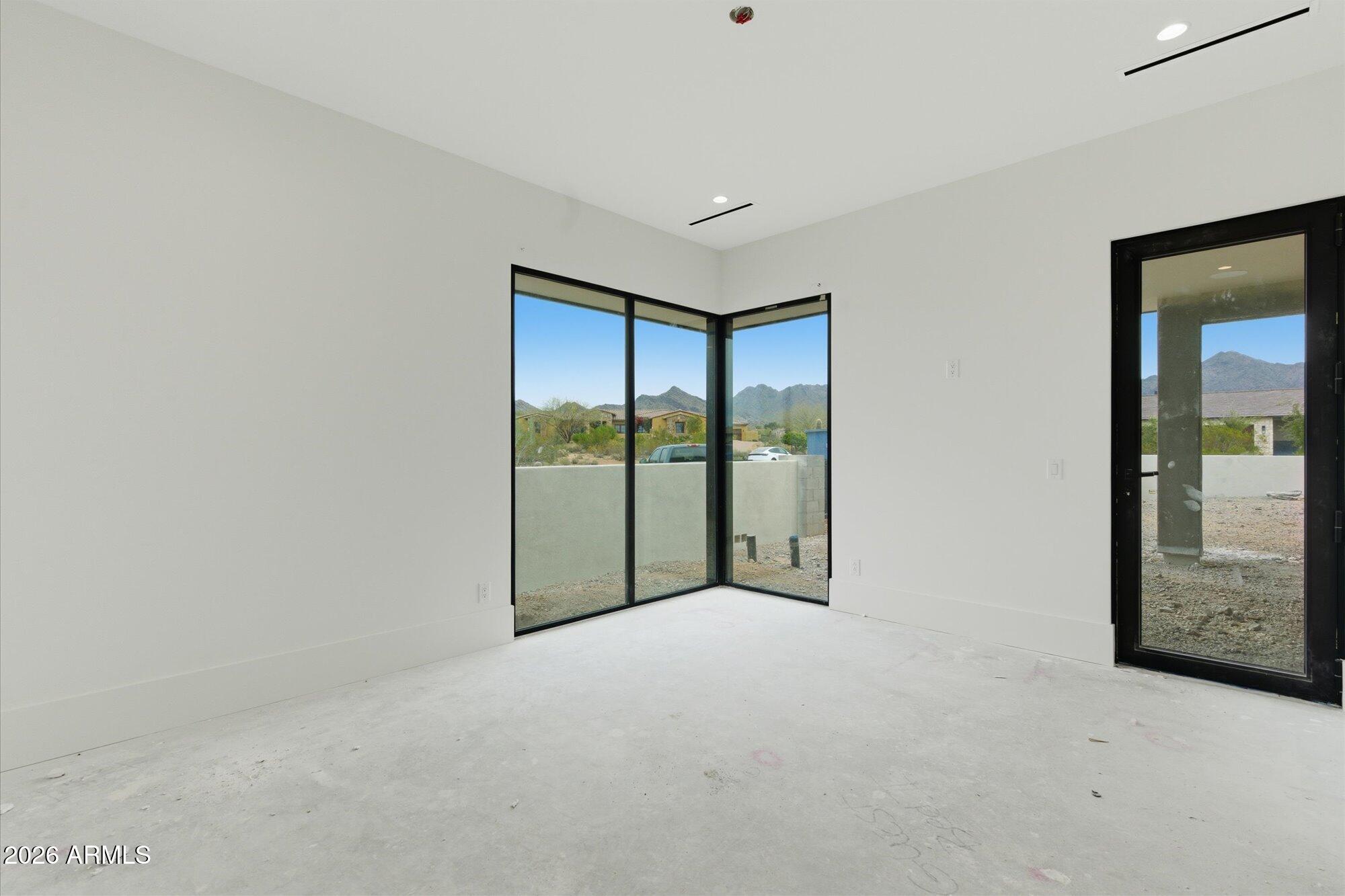 9021 E RIMROCK Drive
