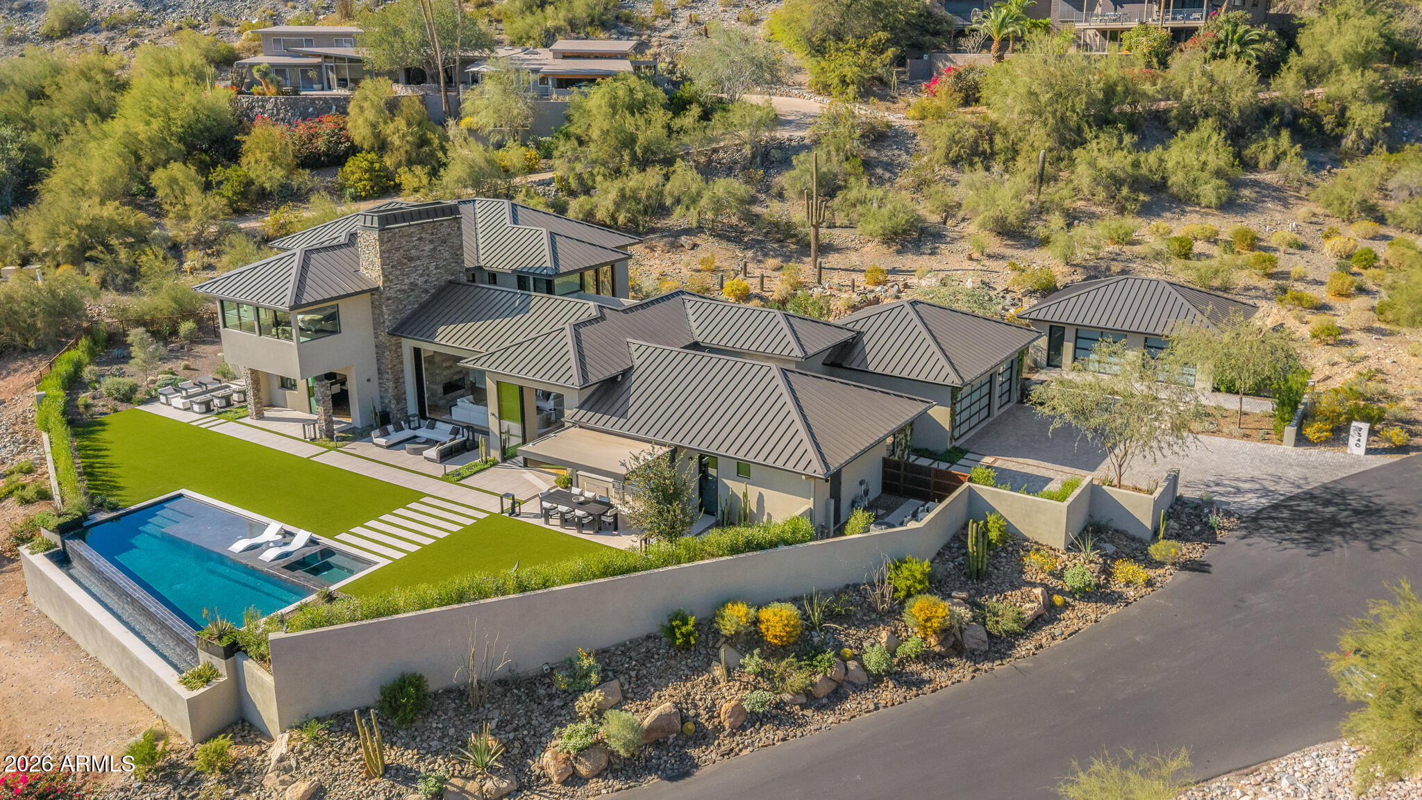 7540 N LAKESIDE Lane