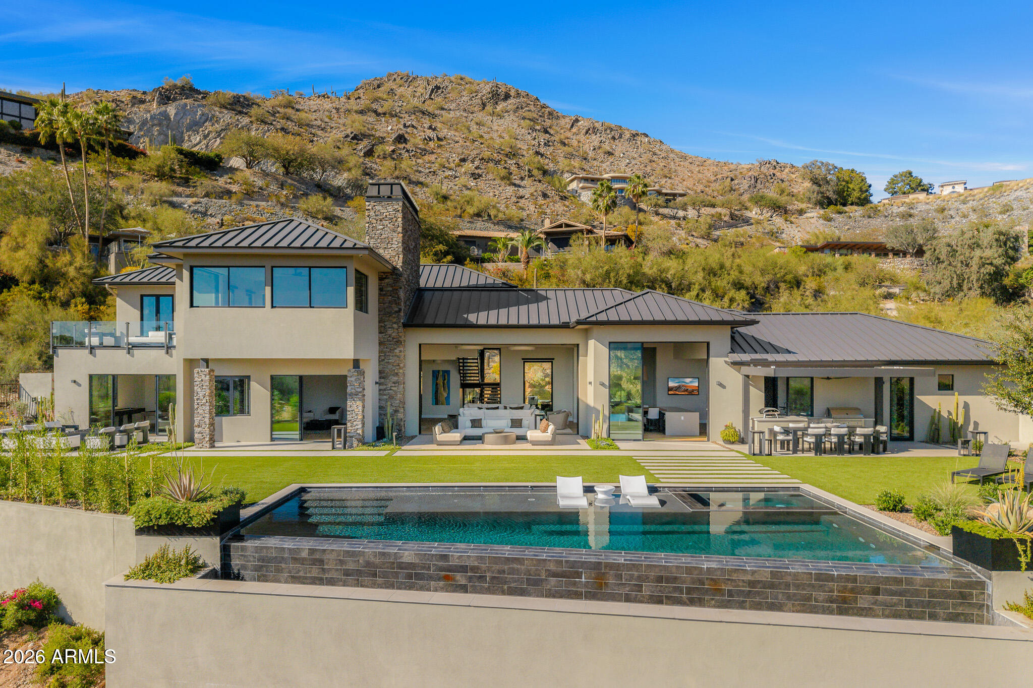 7540 N LAKESIDE Lane