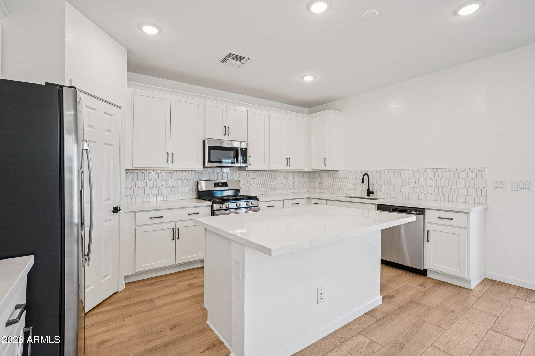 47638 W MOELLER Road