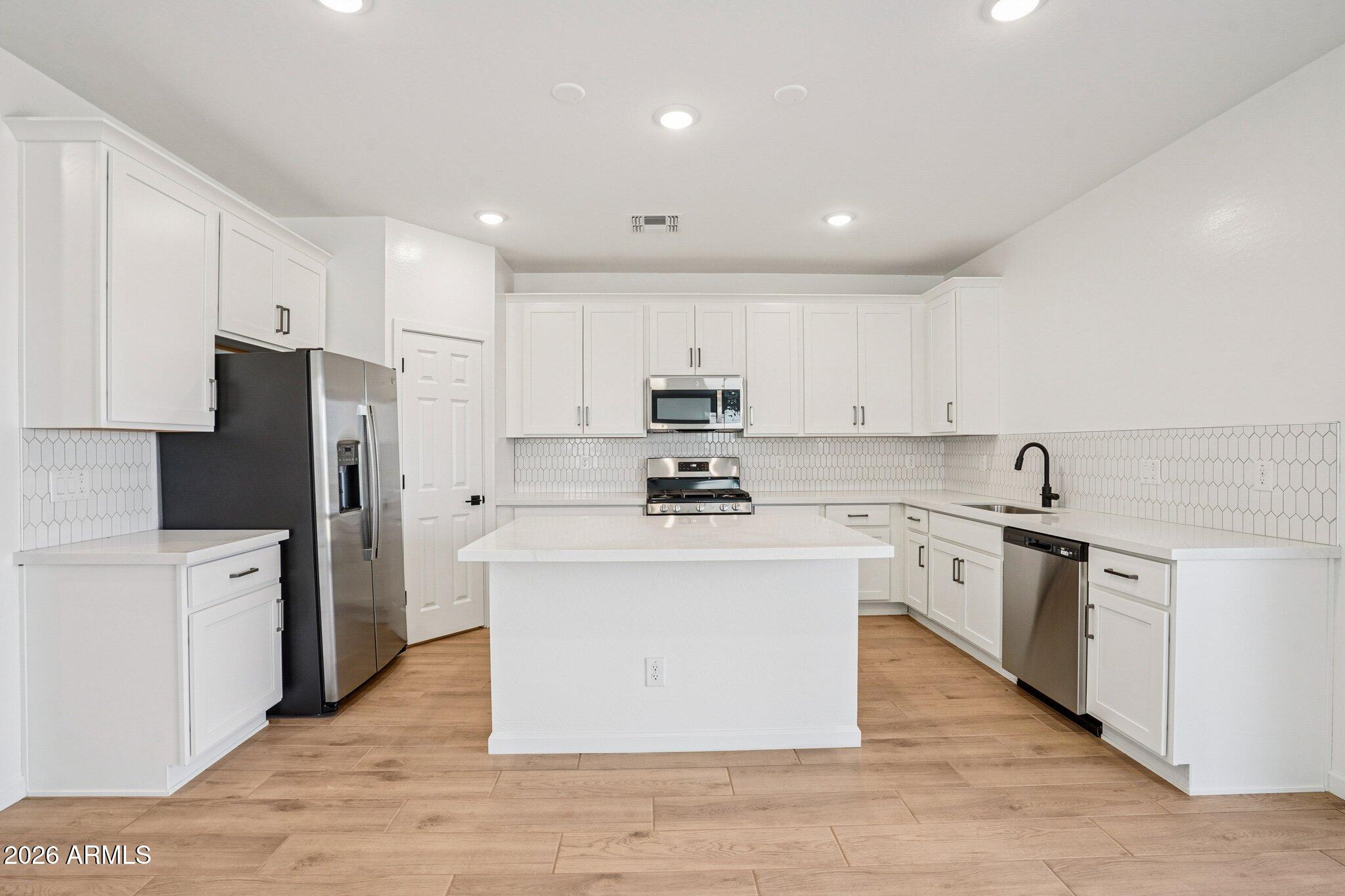 47638 W MOELLER Road