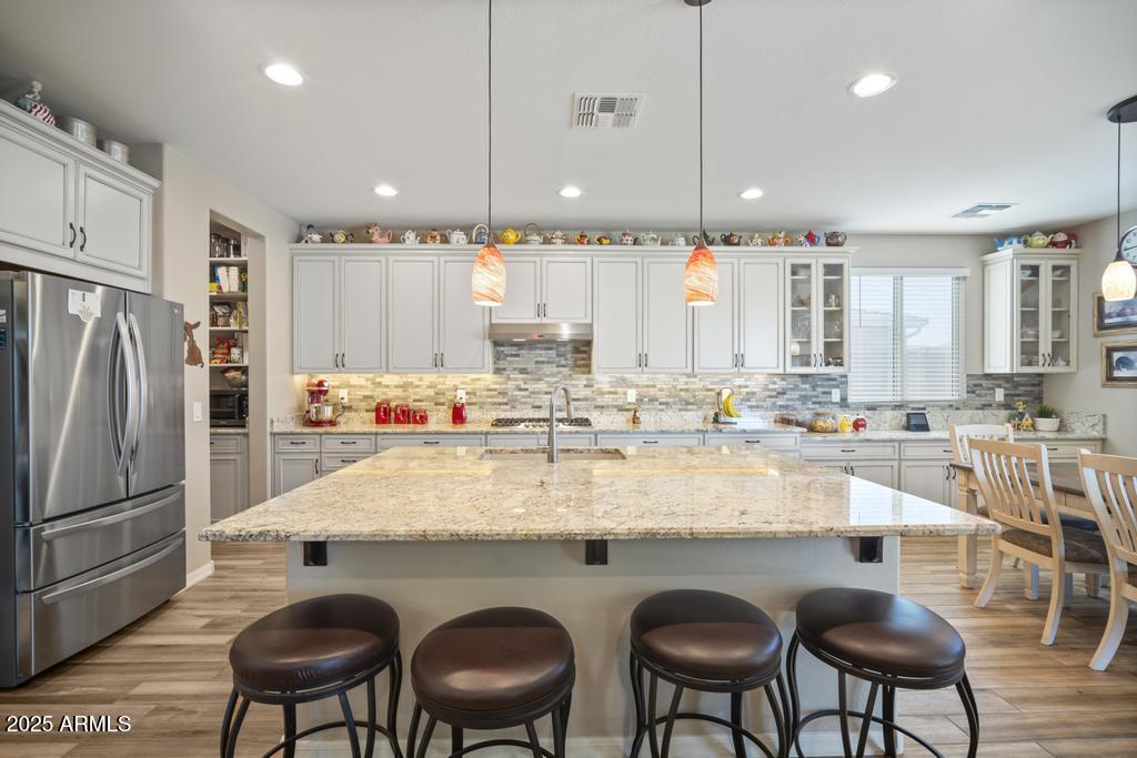 12512 W LAMAR Court