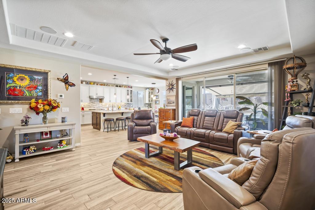 12512 W LAMAR Court