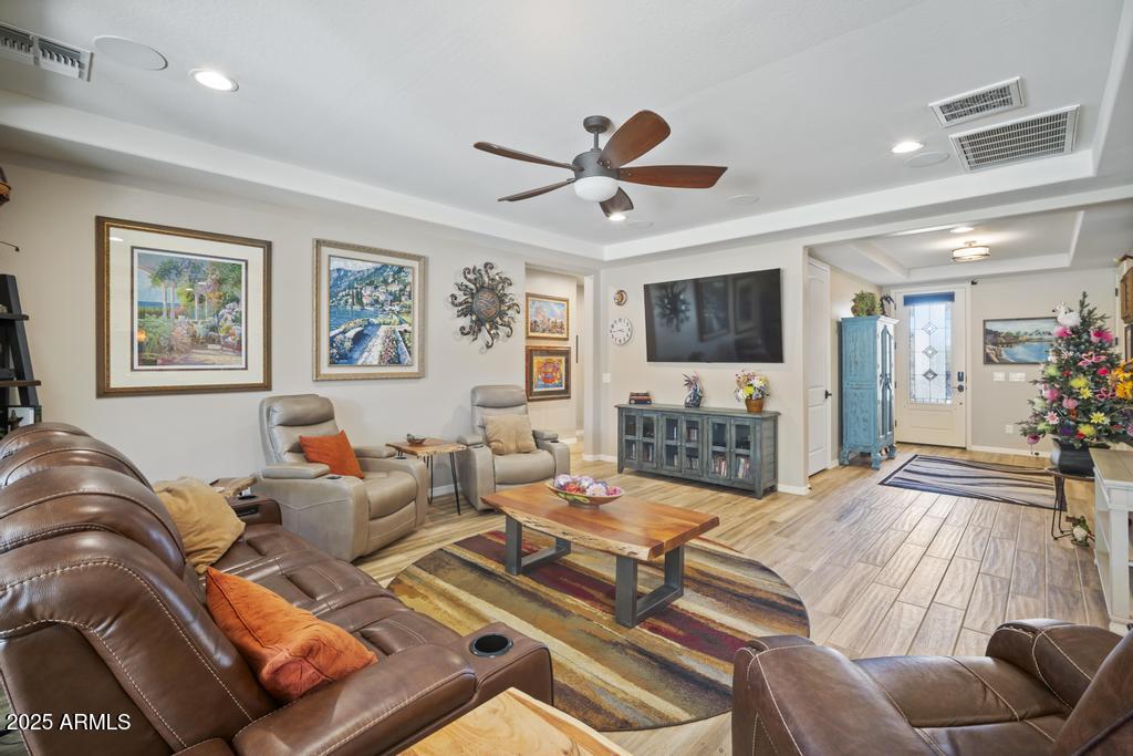 12512 W LAMAR Court