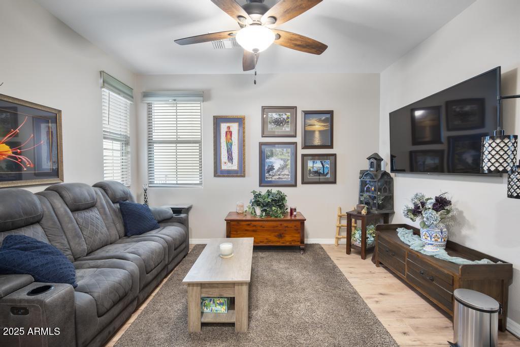 12512 W LAMAR Court