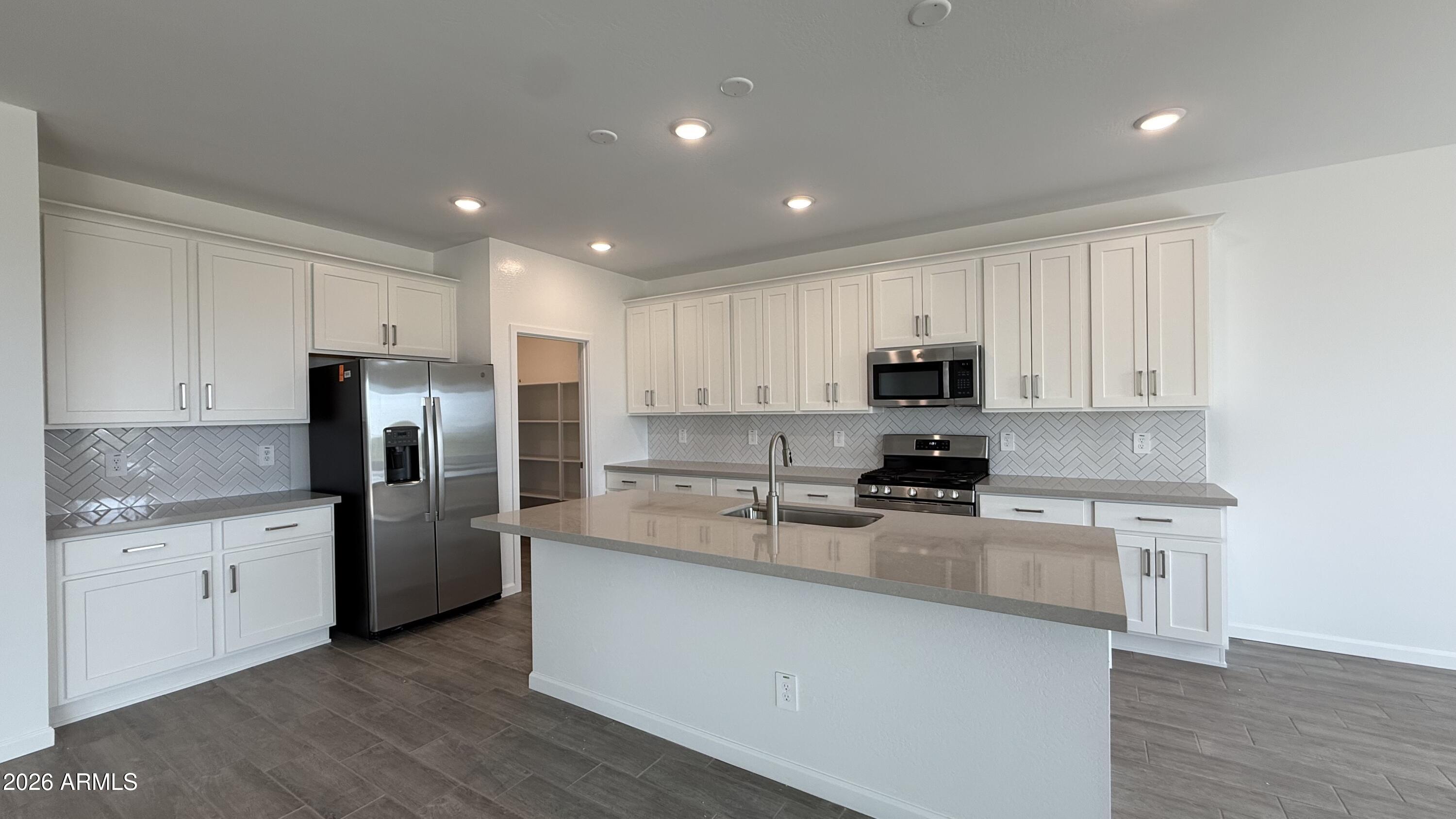 47103 W PECAN WOODS