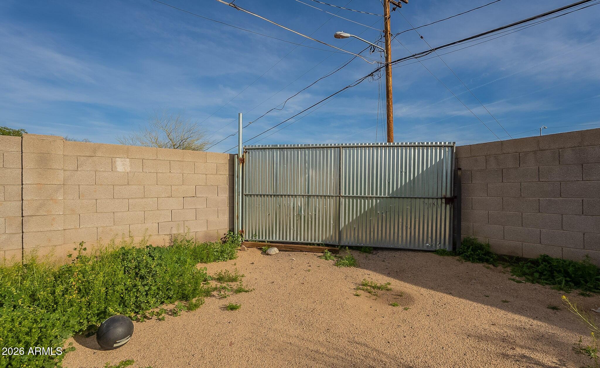 1021 N HAROLD Street