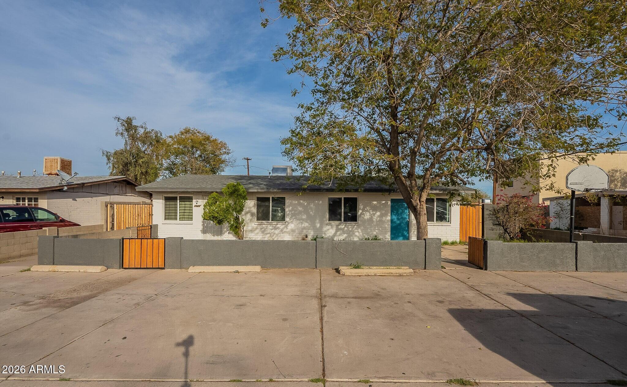 1021 N HAROLD Street