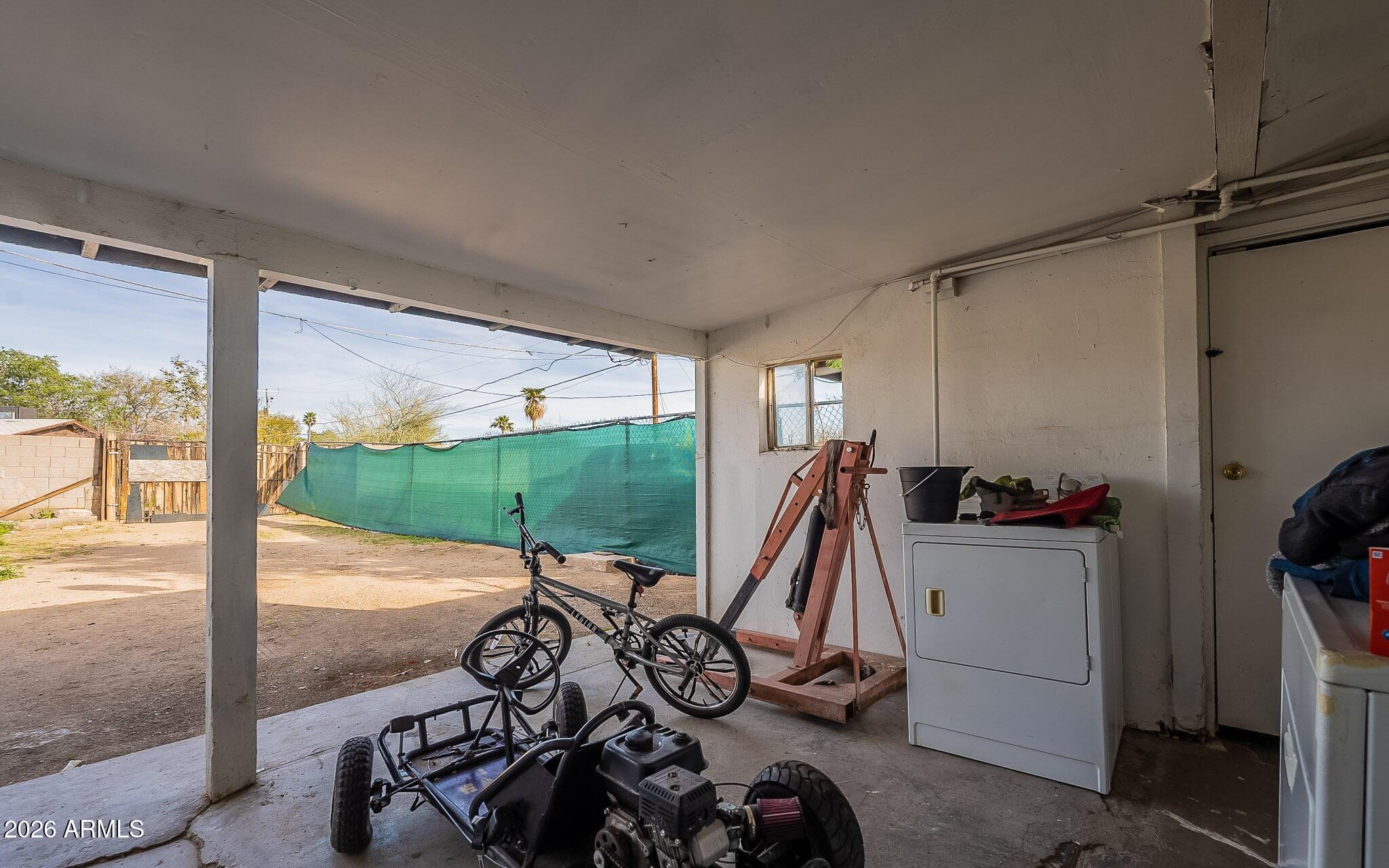 1021 N HAROLD Street