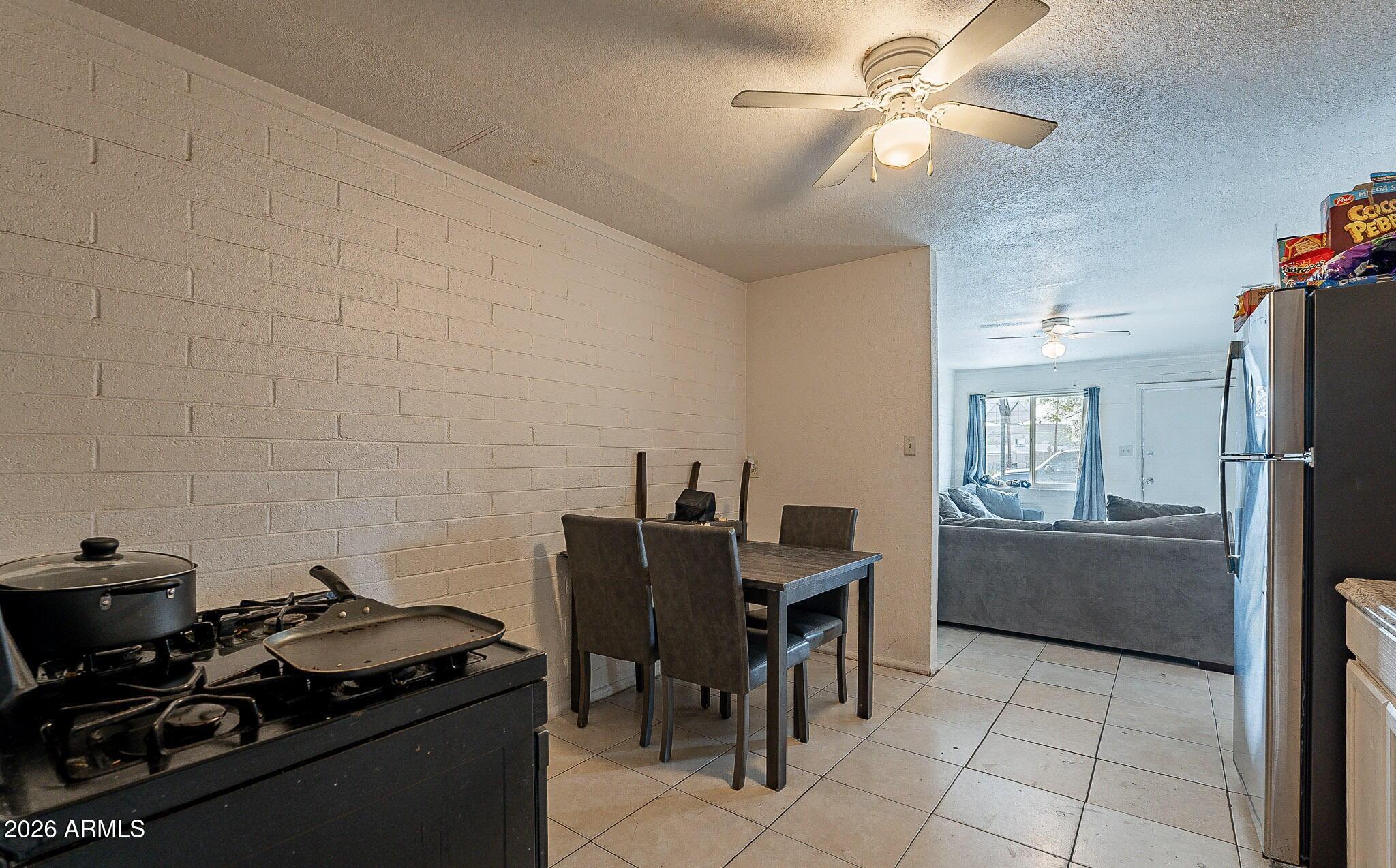 1021 N HAROLD Street