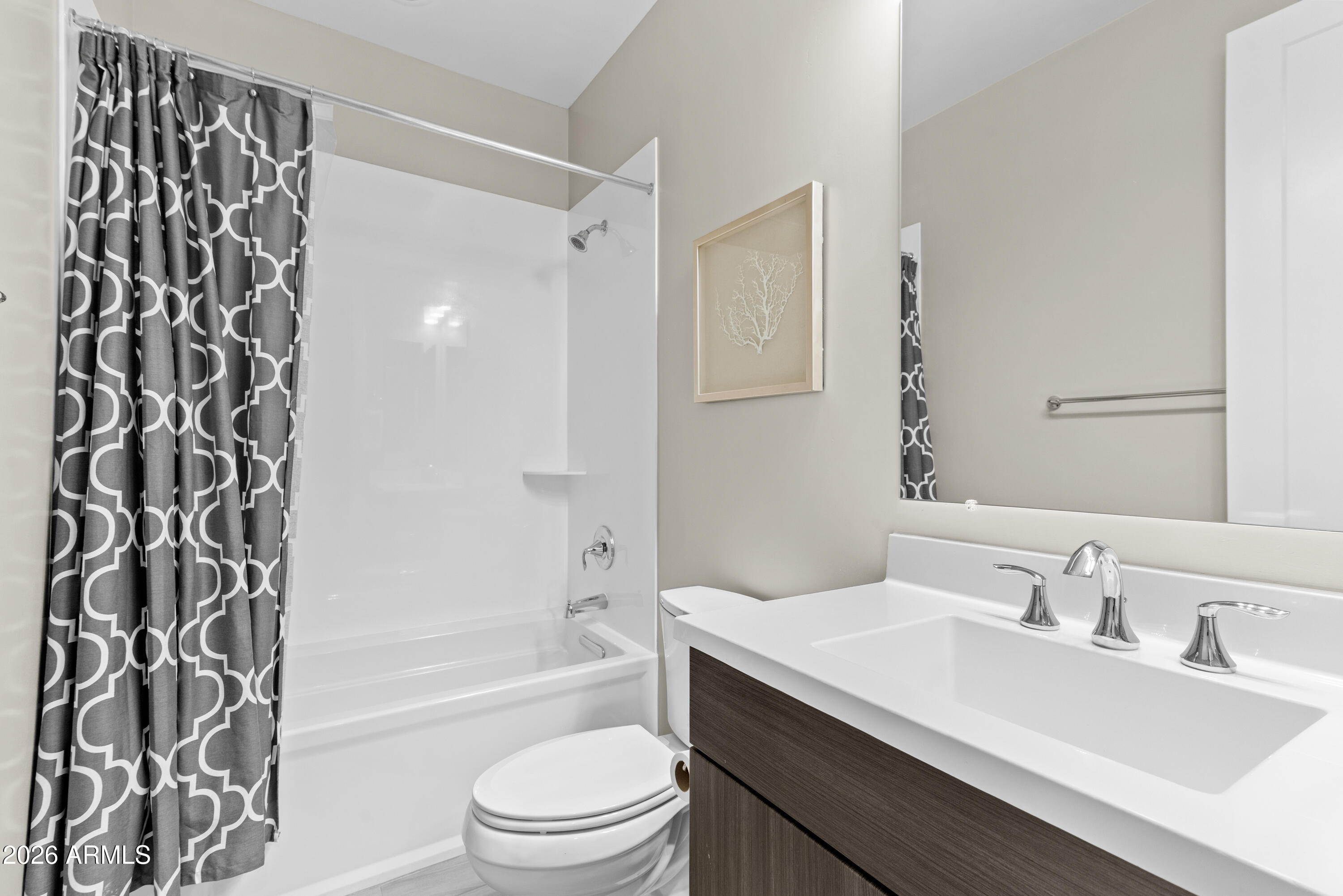 1717 E MORTEN Avenue 3