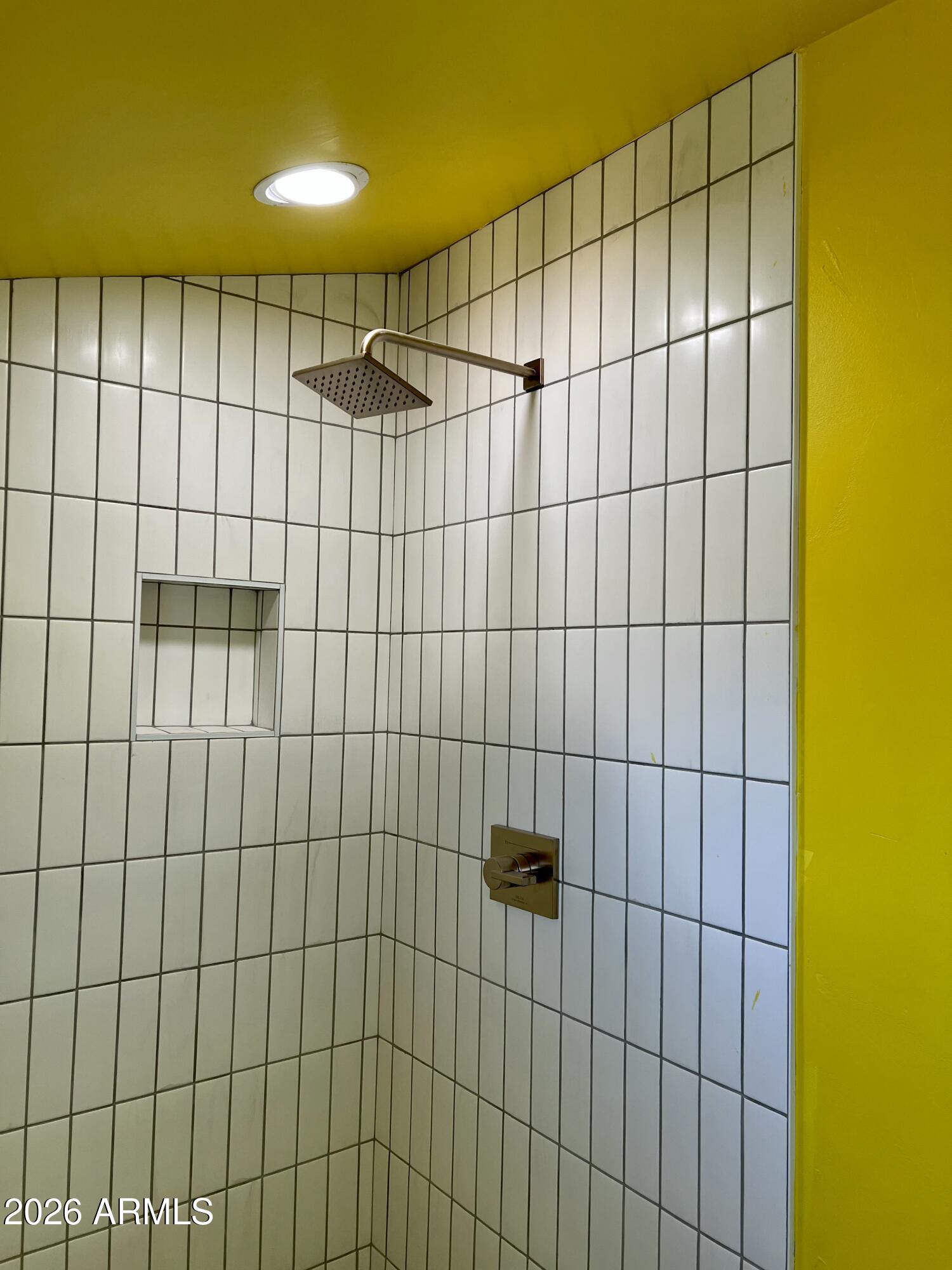 1502 W MONROE Street