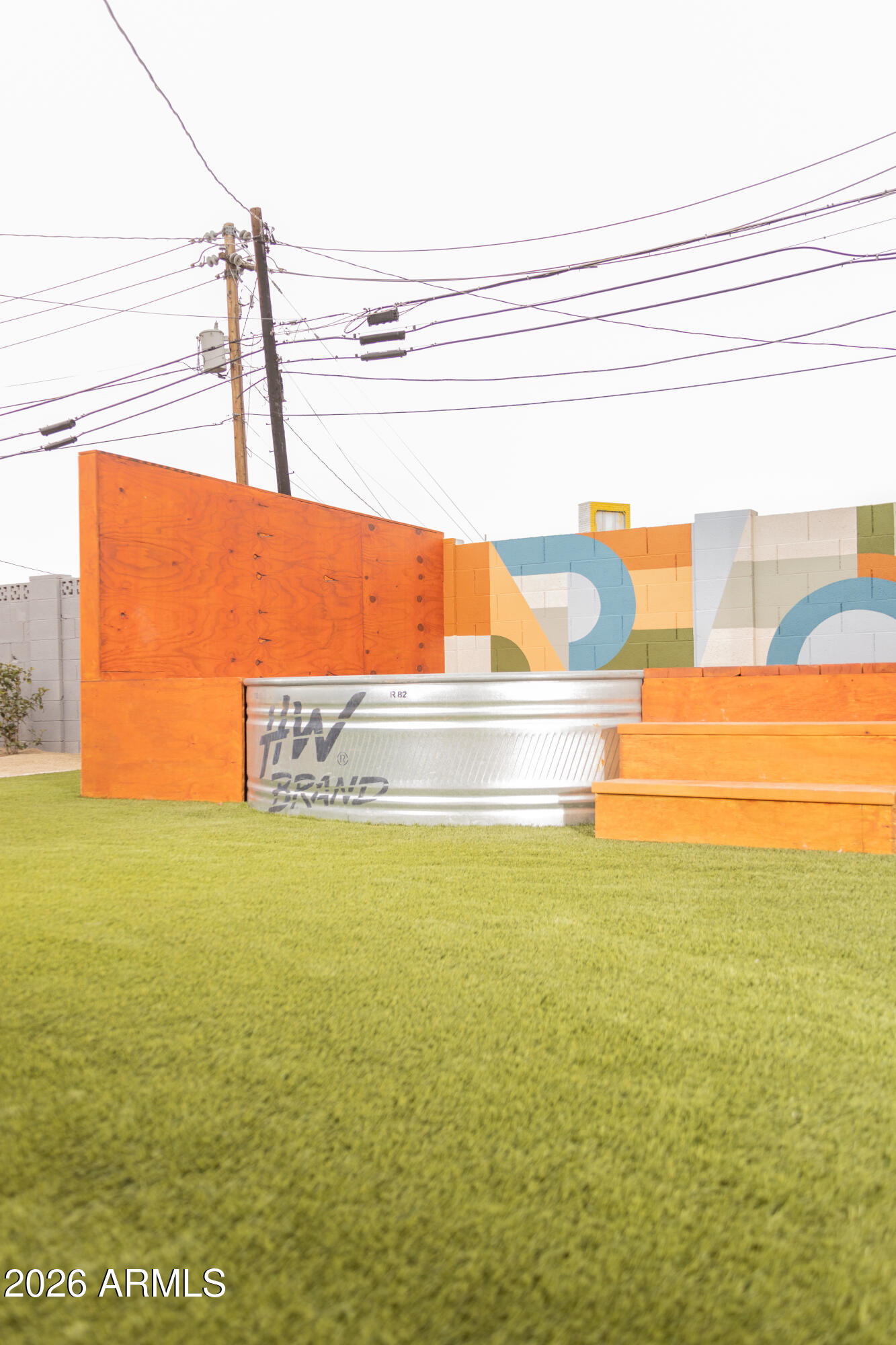 1502 W MONROE Street