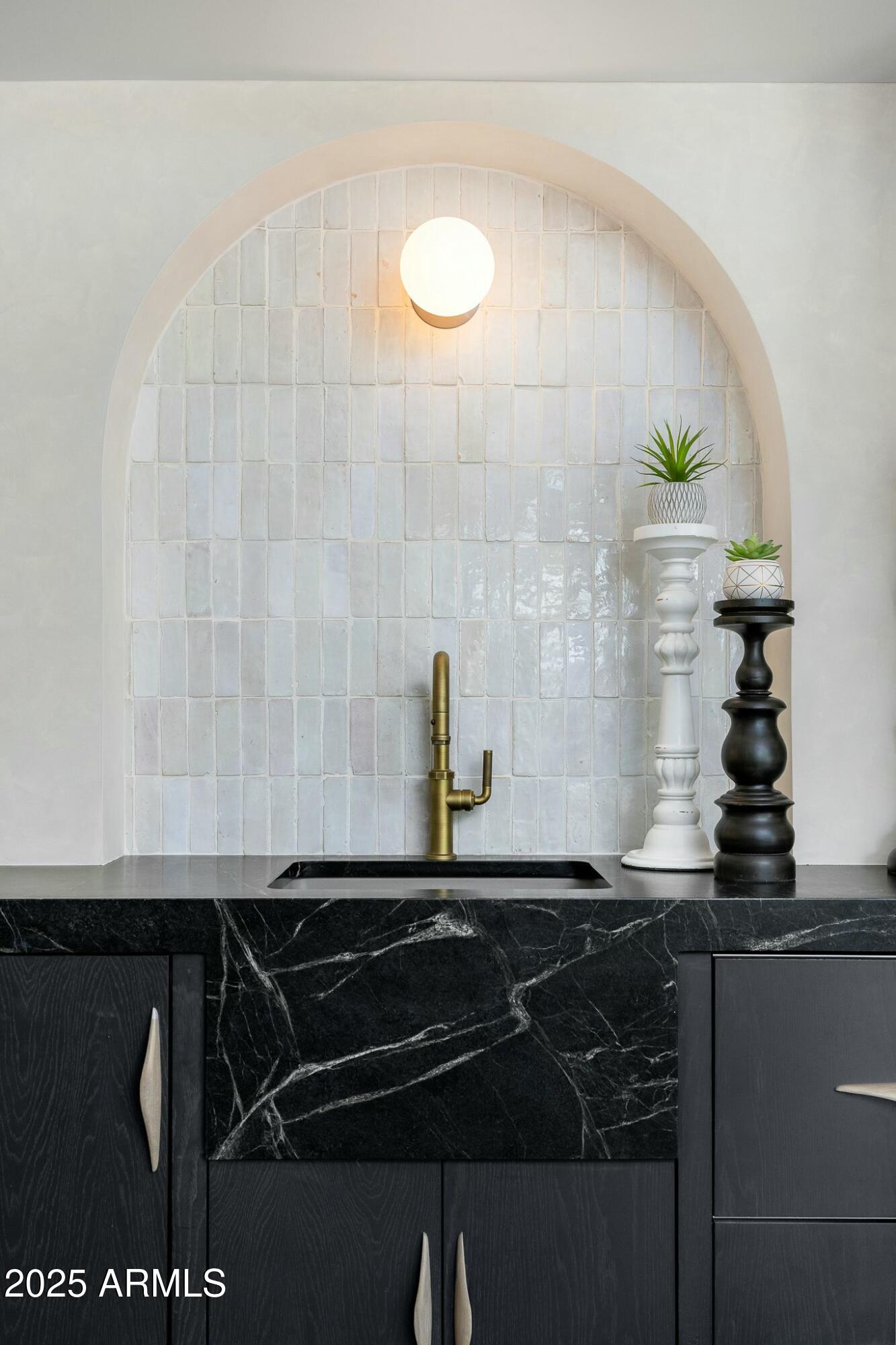 6126 E JOSHUA TREE Lane