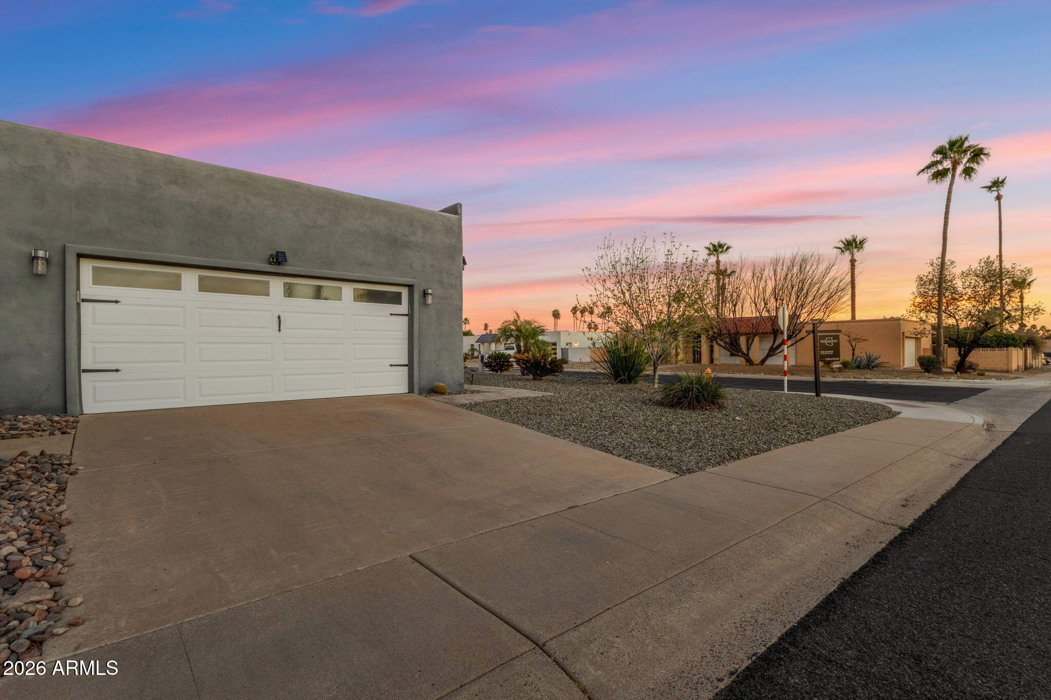 6502 E SHARON Drive