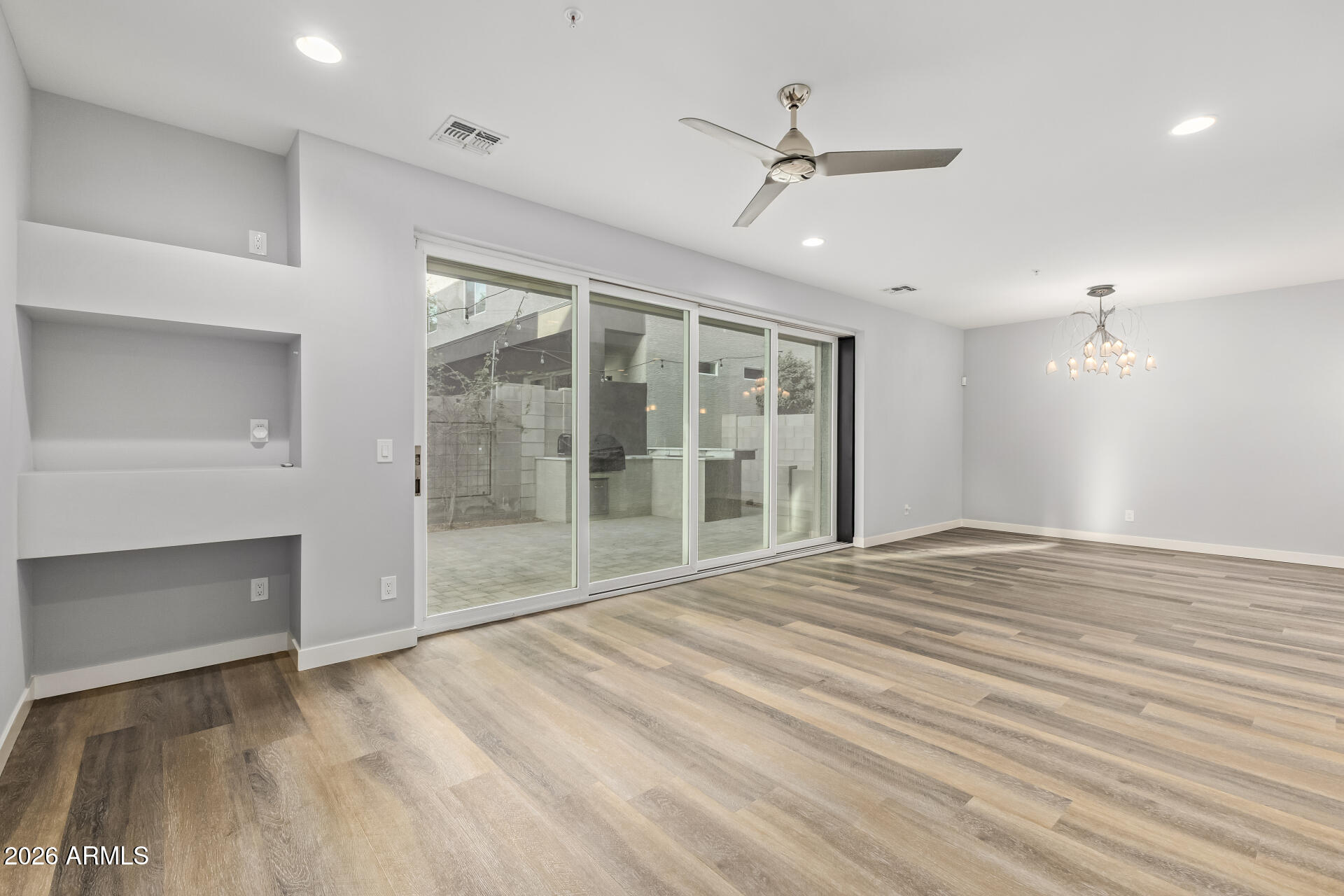 2315 E PINCHOT Avenue 126