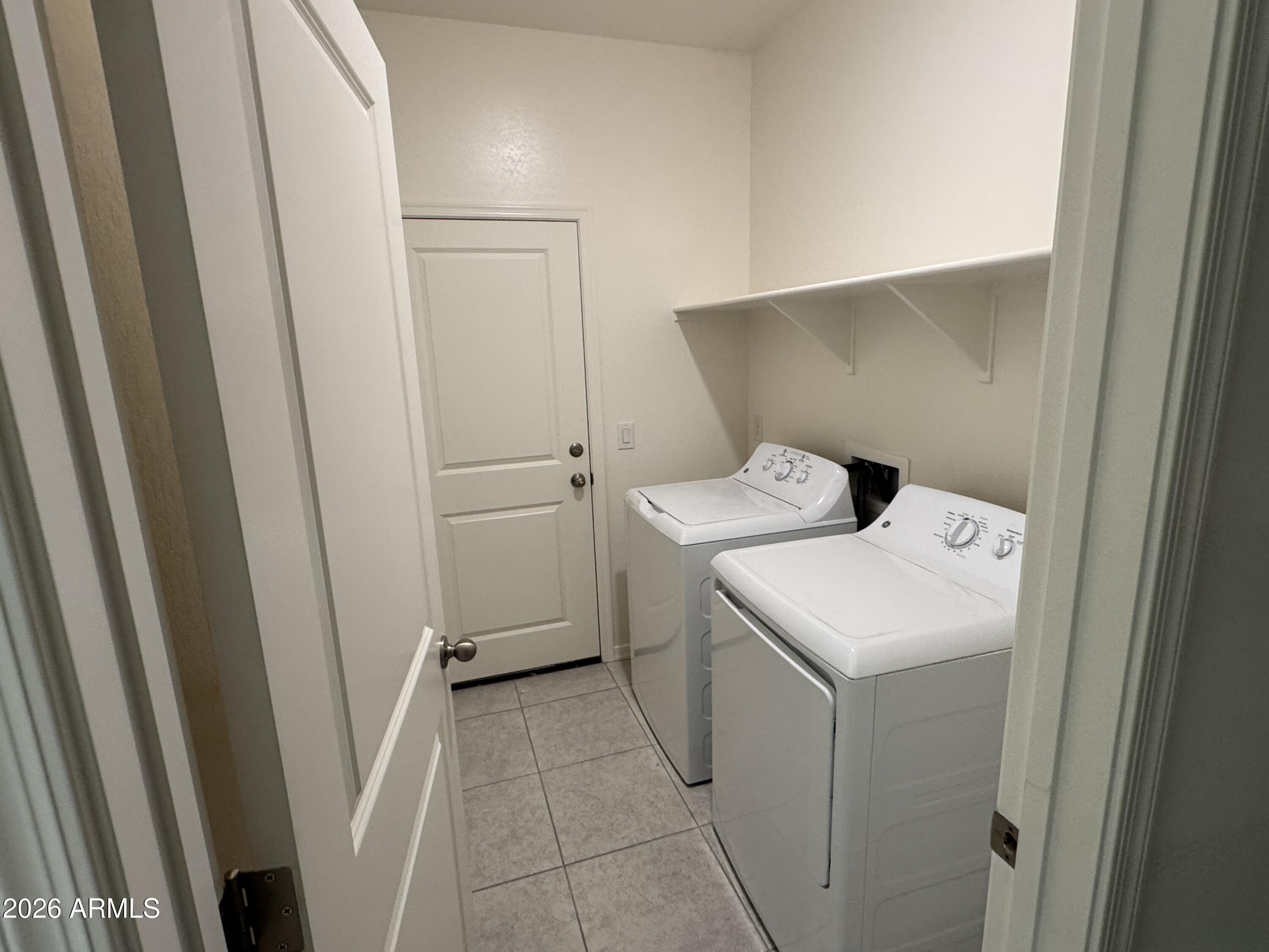 10047 W DEVONSHIRE Avenue