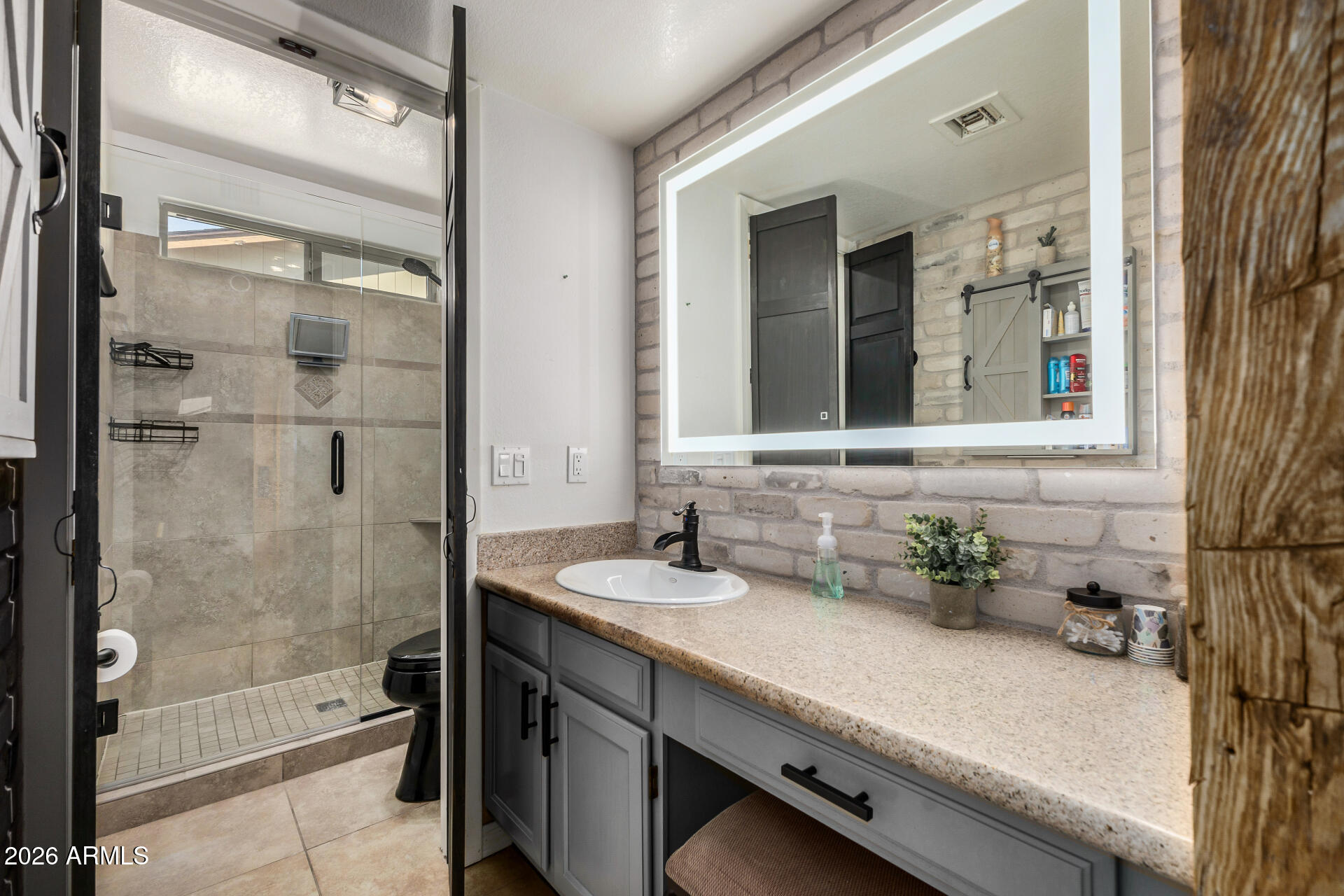 10710 E CLINTON Street