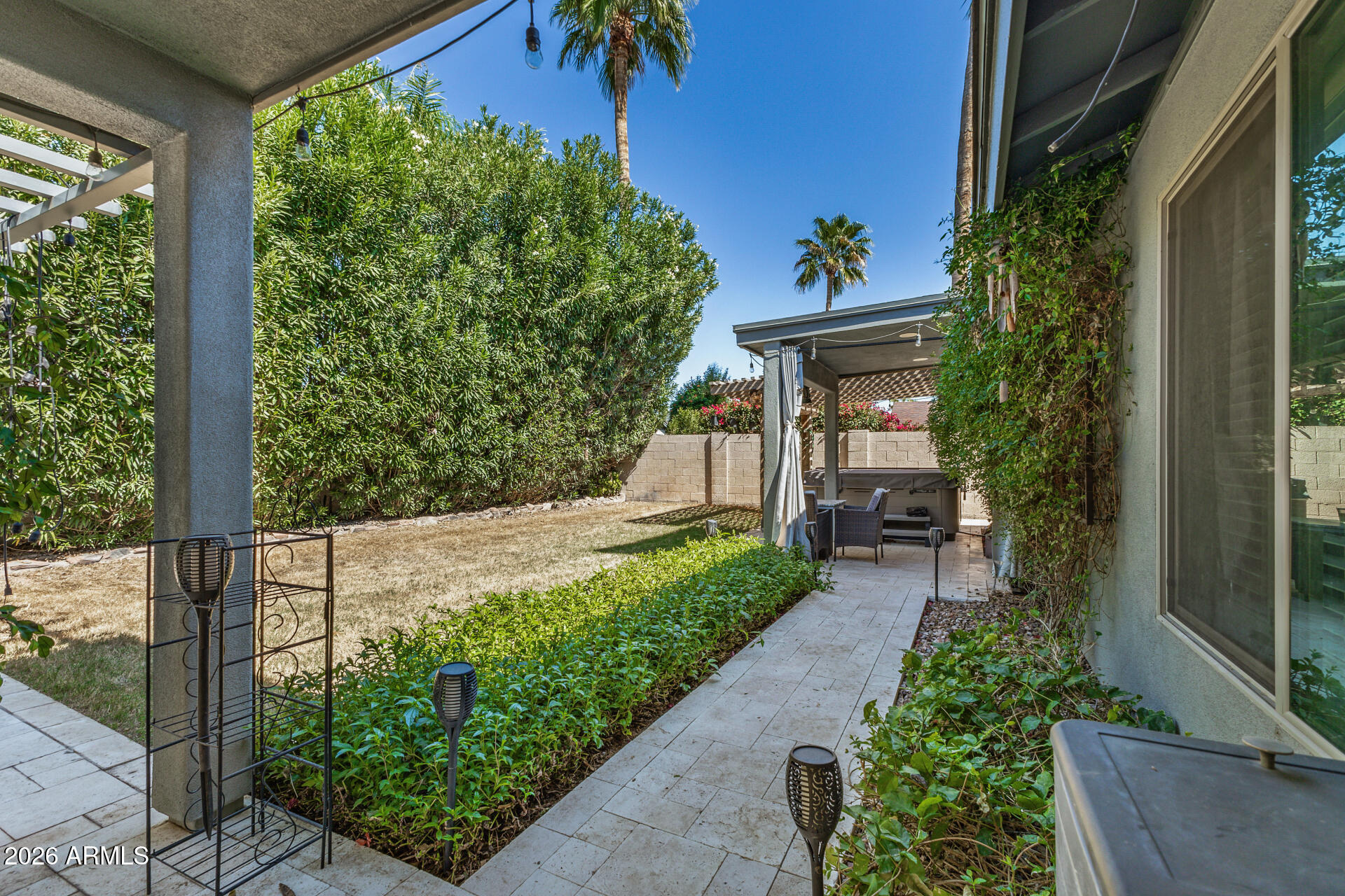 10710 E CLINTON Street