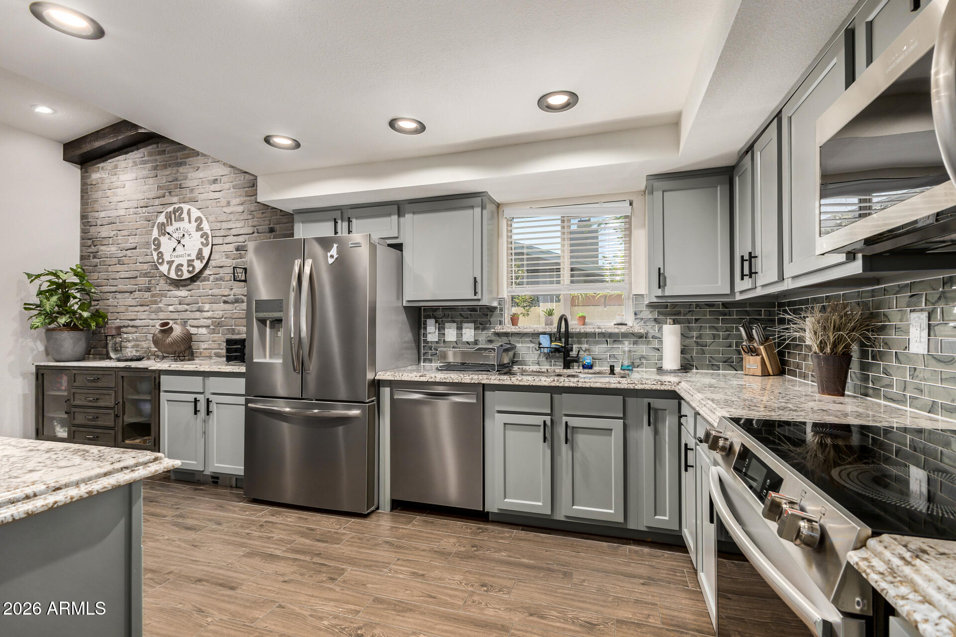 10710 E CLINTON Street