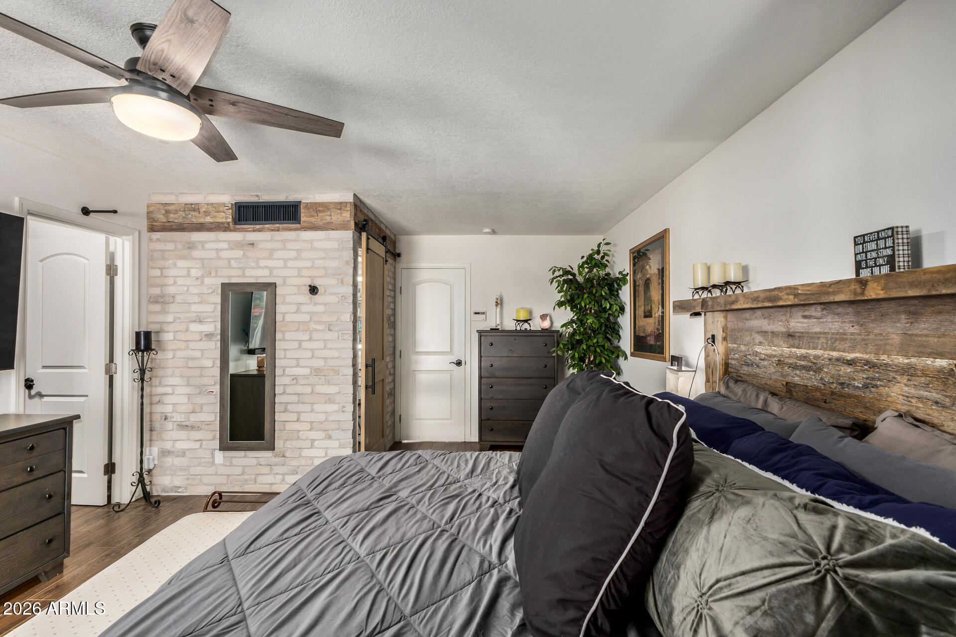 10710 E CLINTON Street