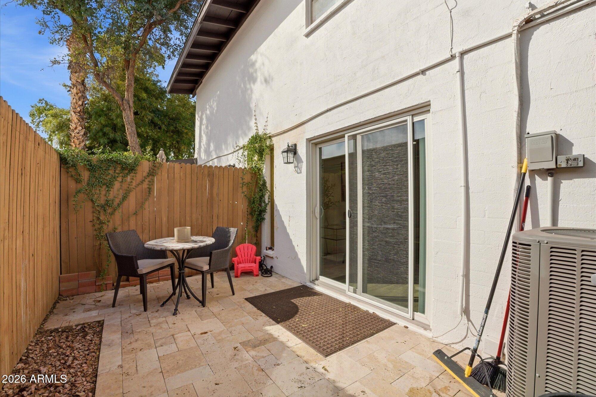 3702 E MONTEROSA Street 6