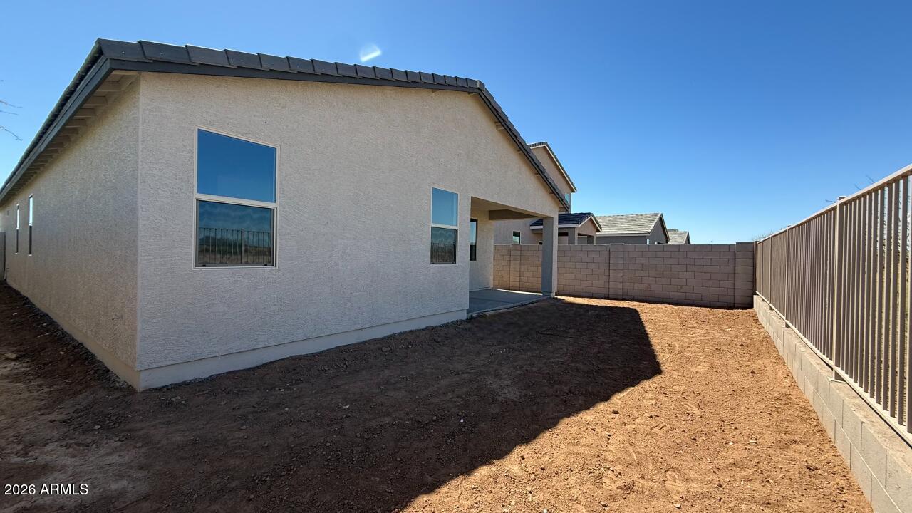 47372 W KENNER Drive