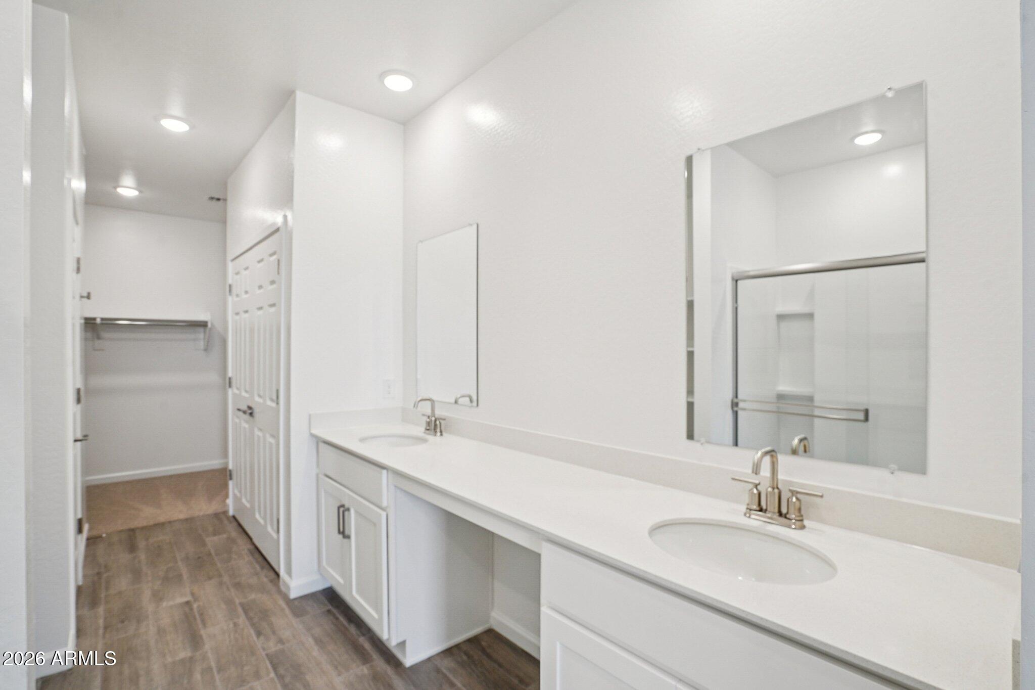 47624 W KENNER Drive