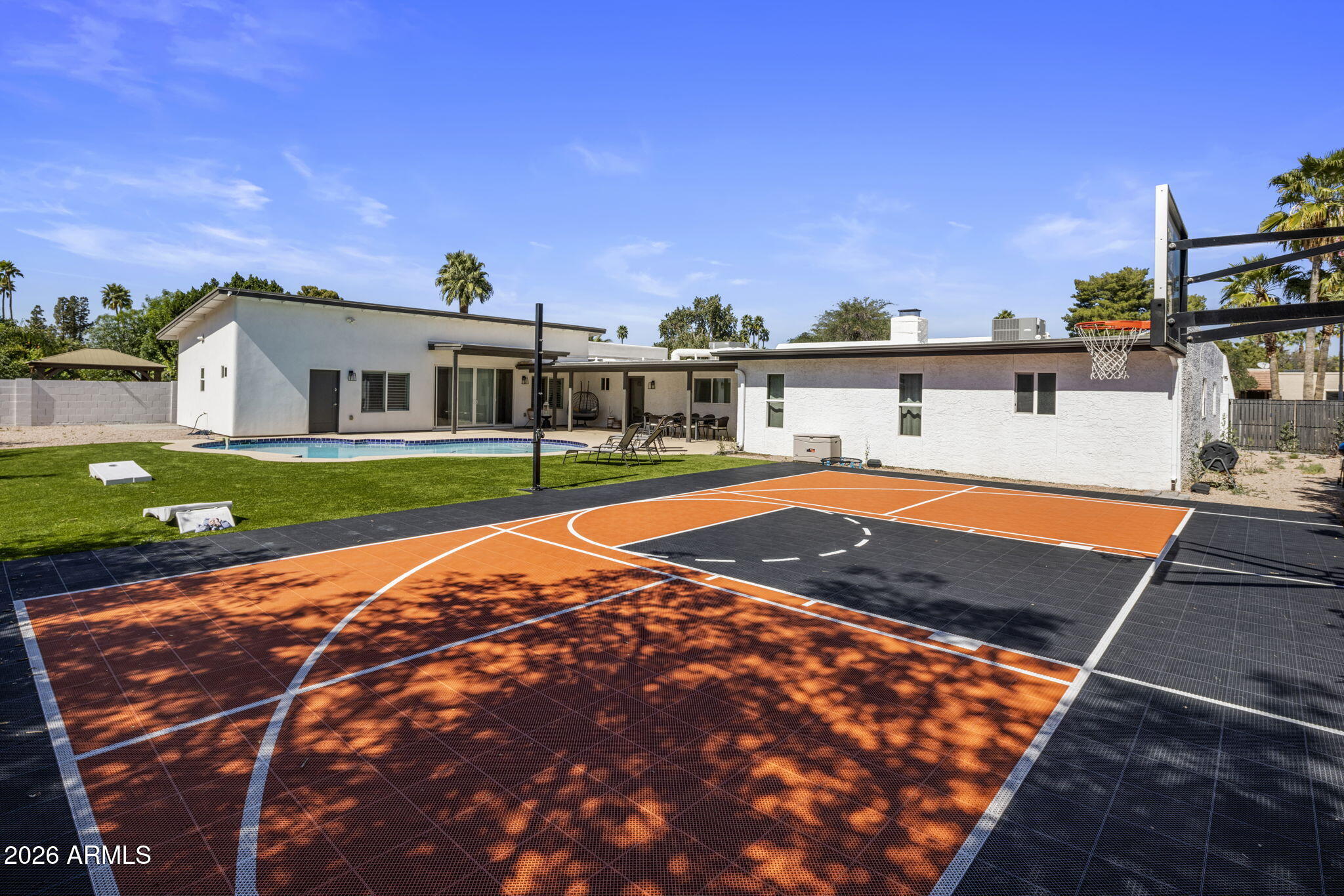 5839 E VOLTAIRE Avenue