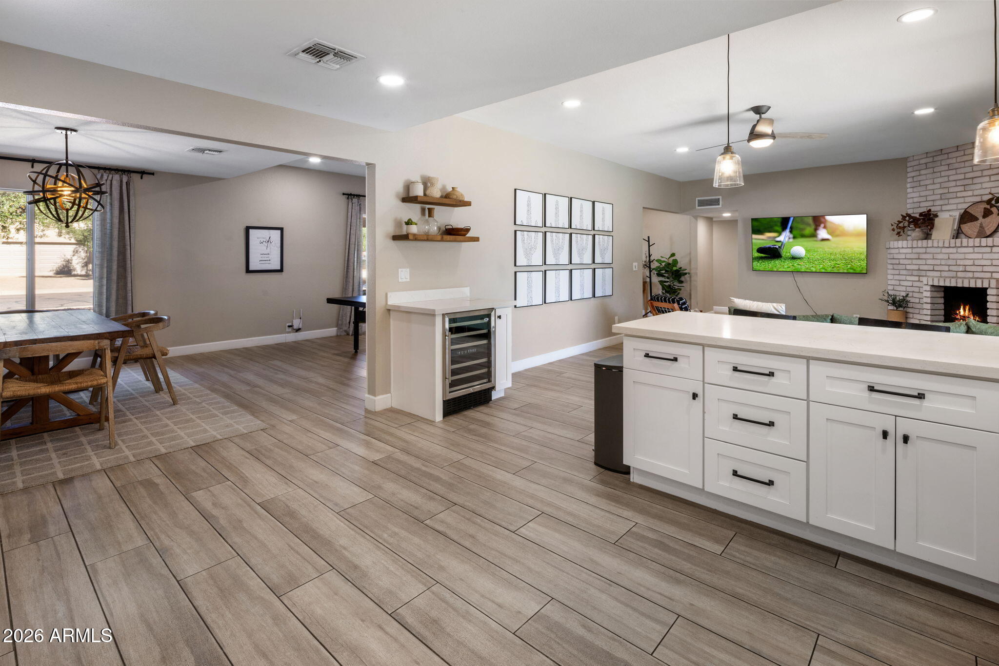 5839 E VOLTAIRE Avenue