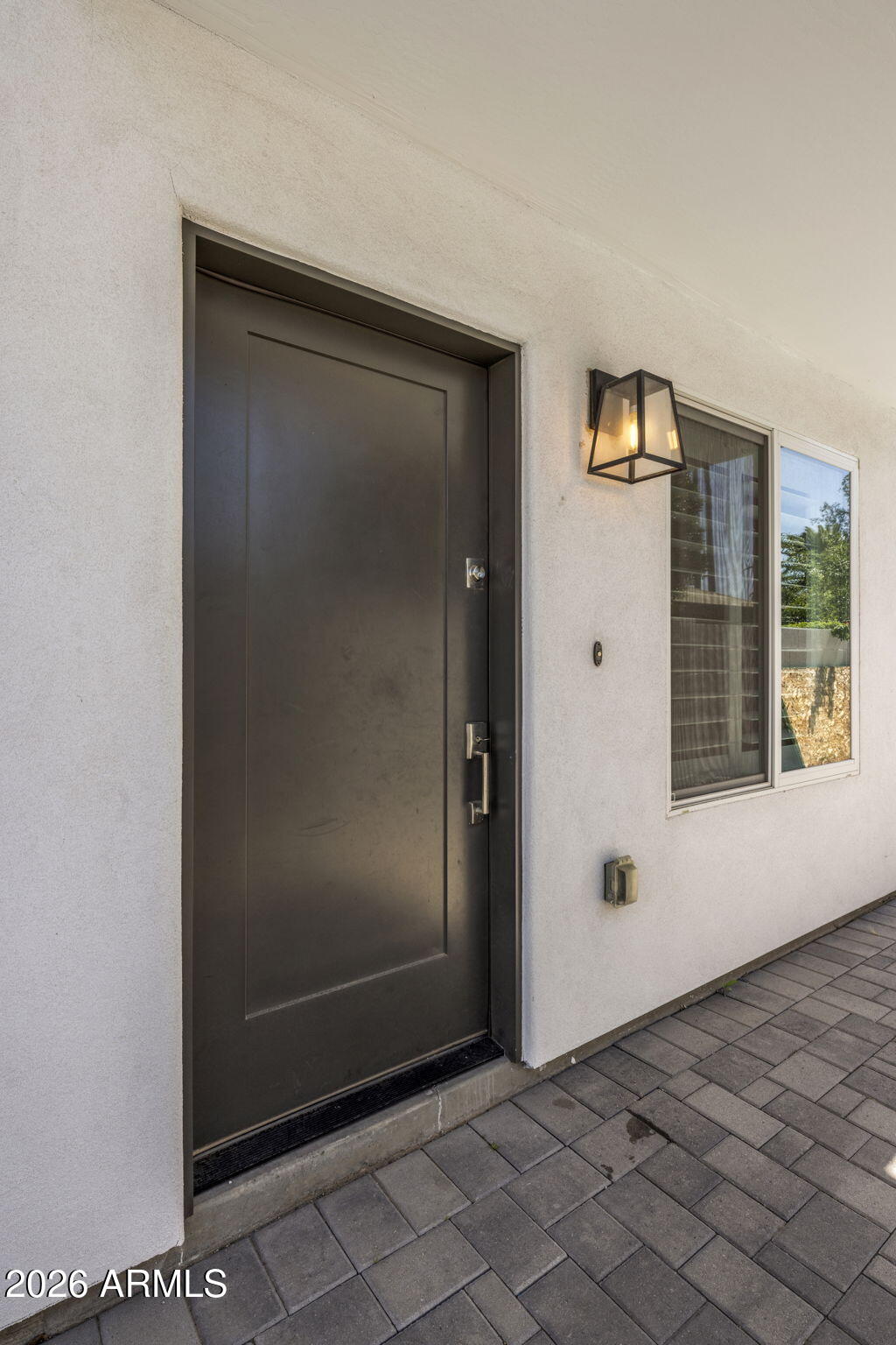 5839 E VOLTAIRE Avenue