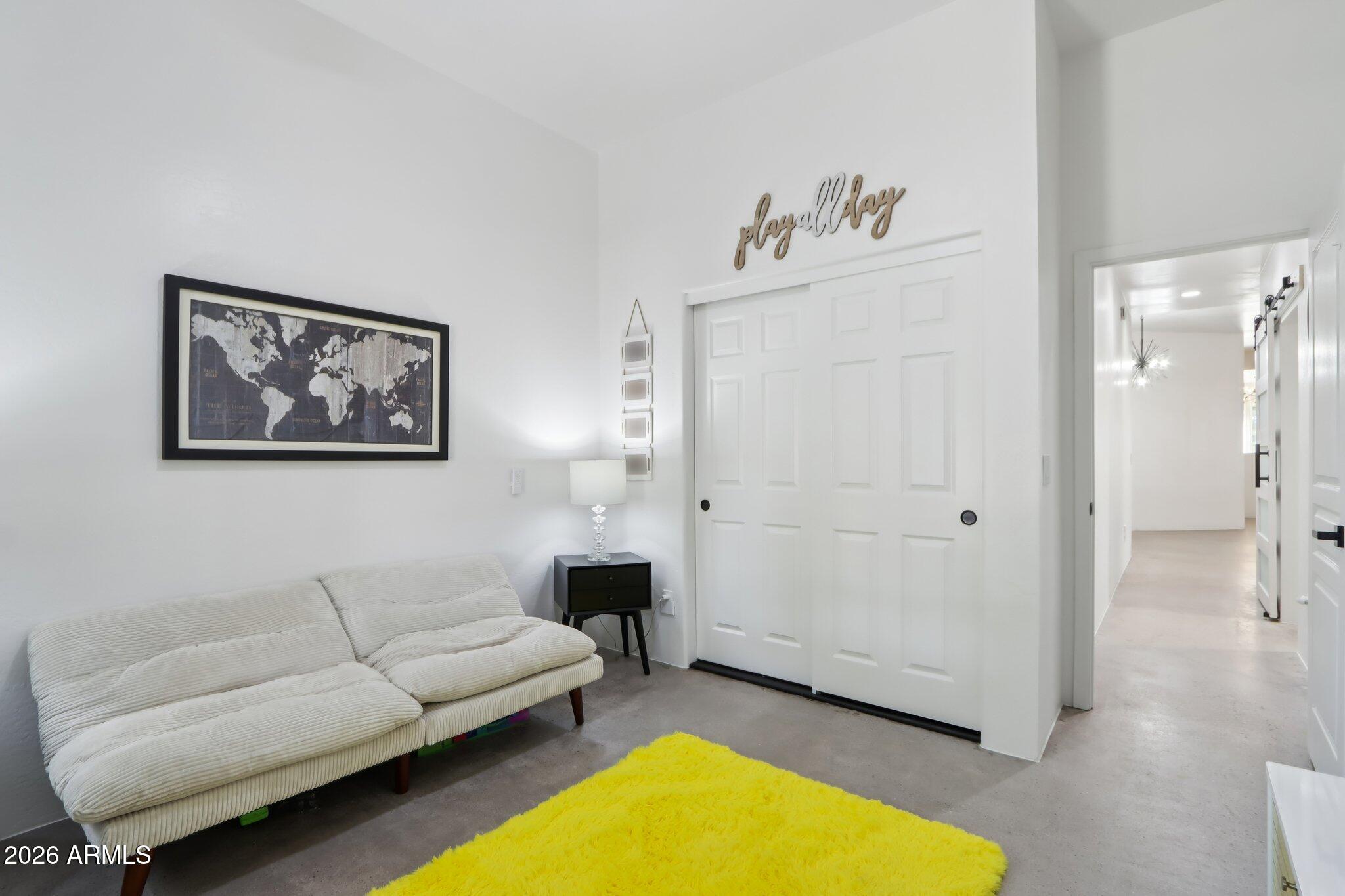 7002 S 38TH Place