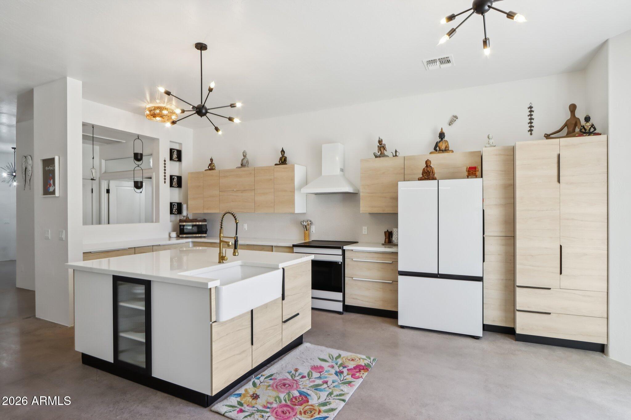 7002 S 38TH Place