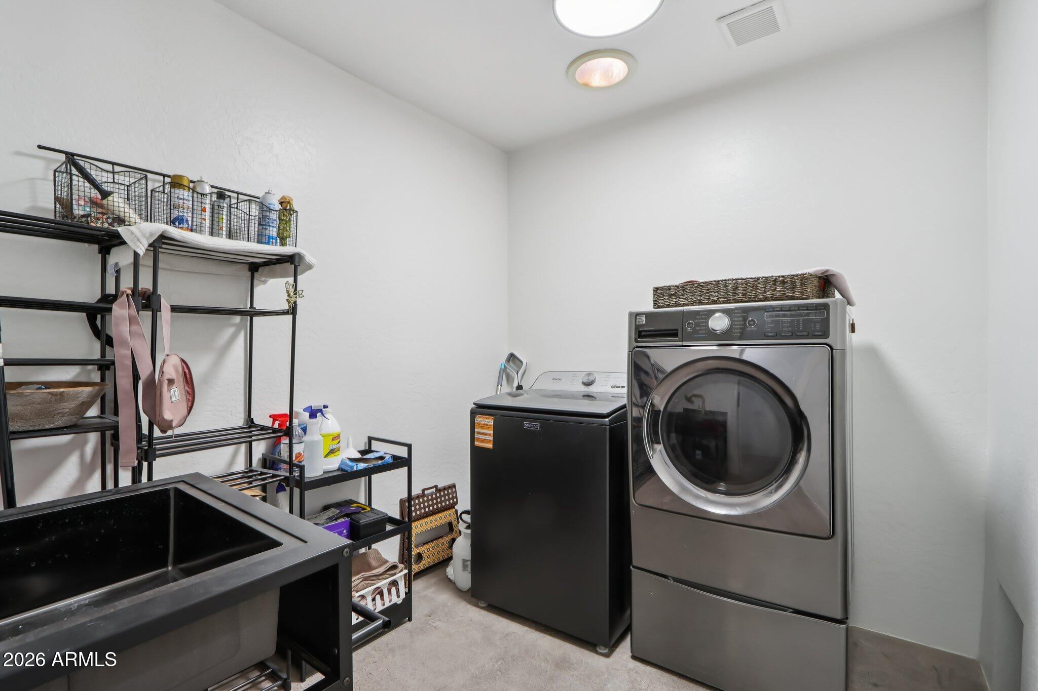 7002 S 38TH Place