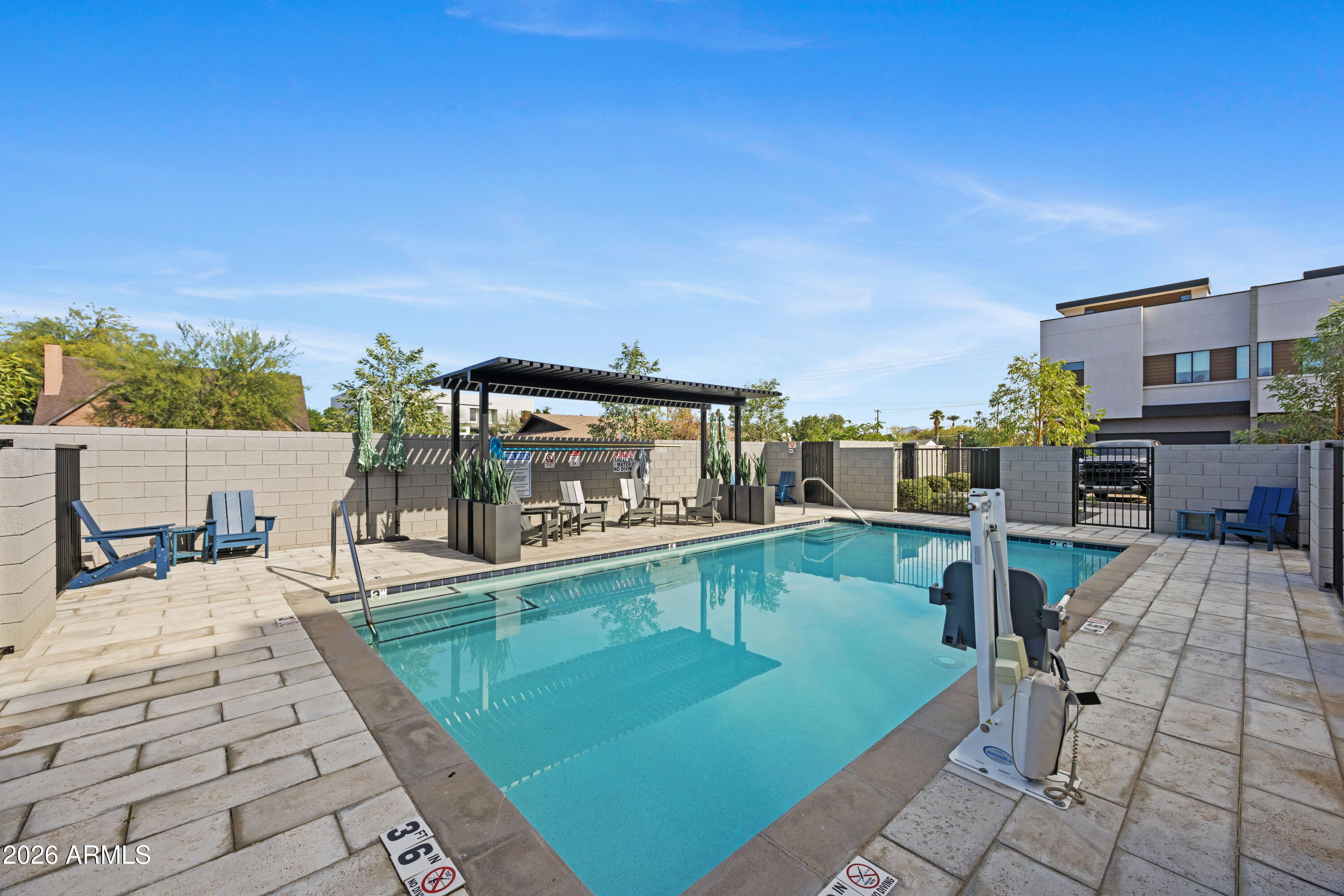 377 E WINDSOR Avenue 21