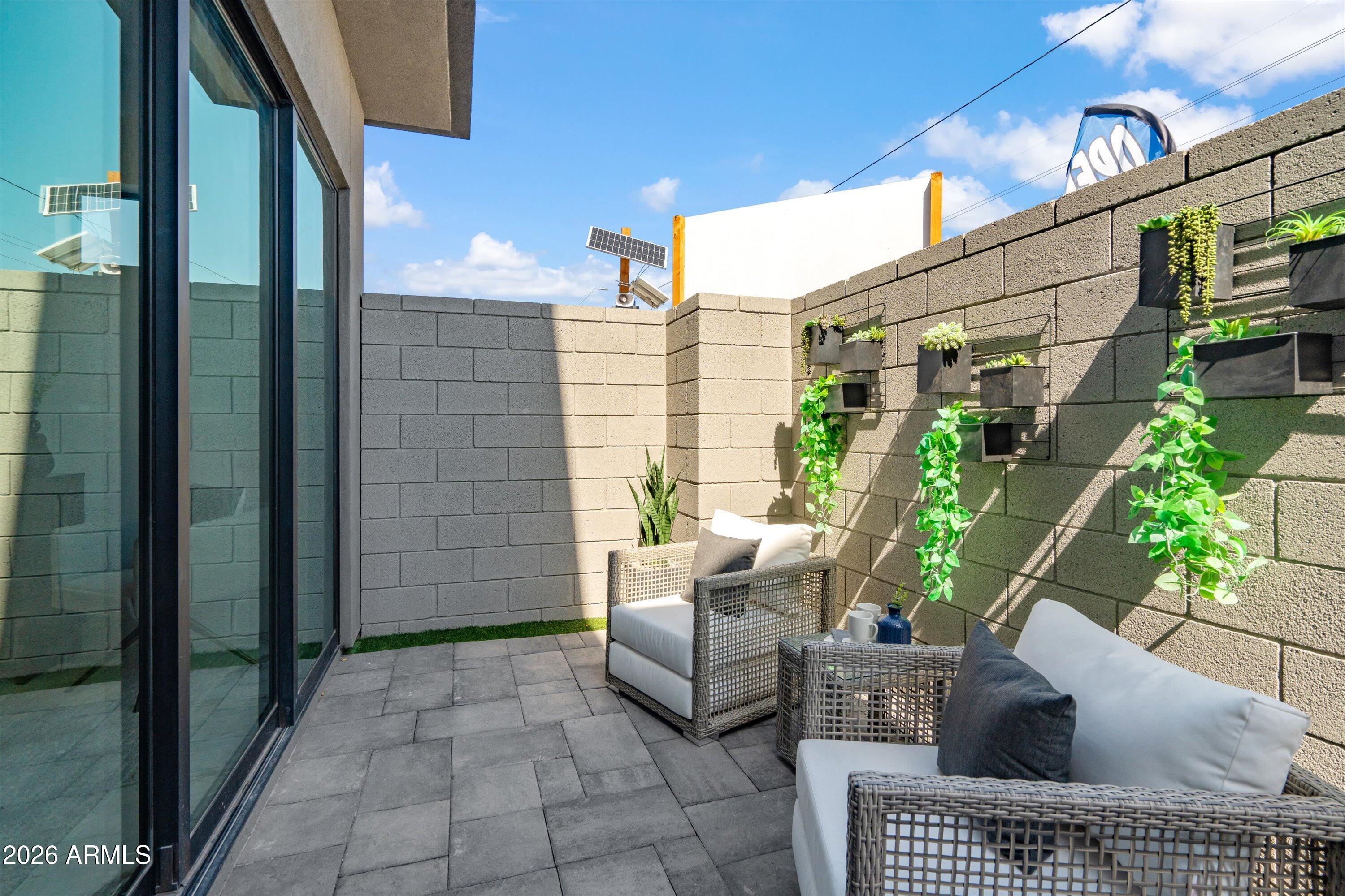 377 E WINDSOR Avenue 21