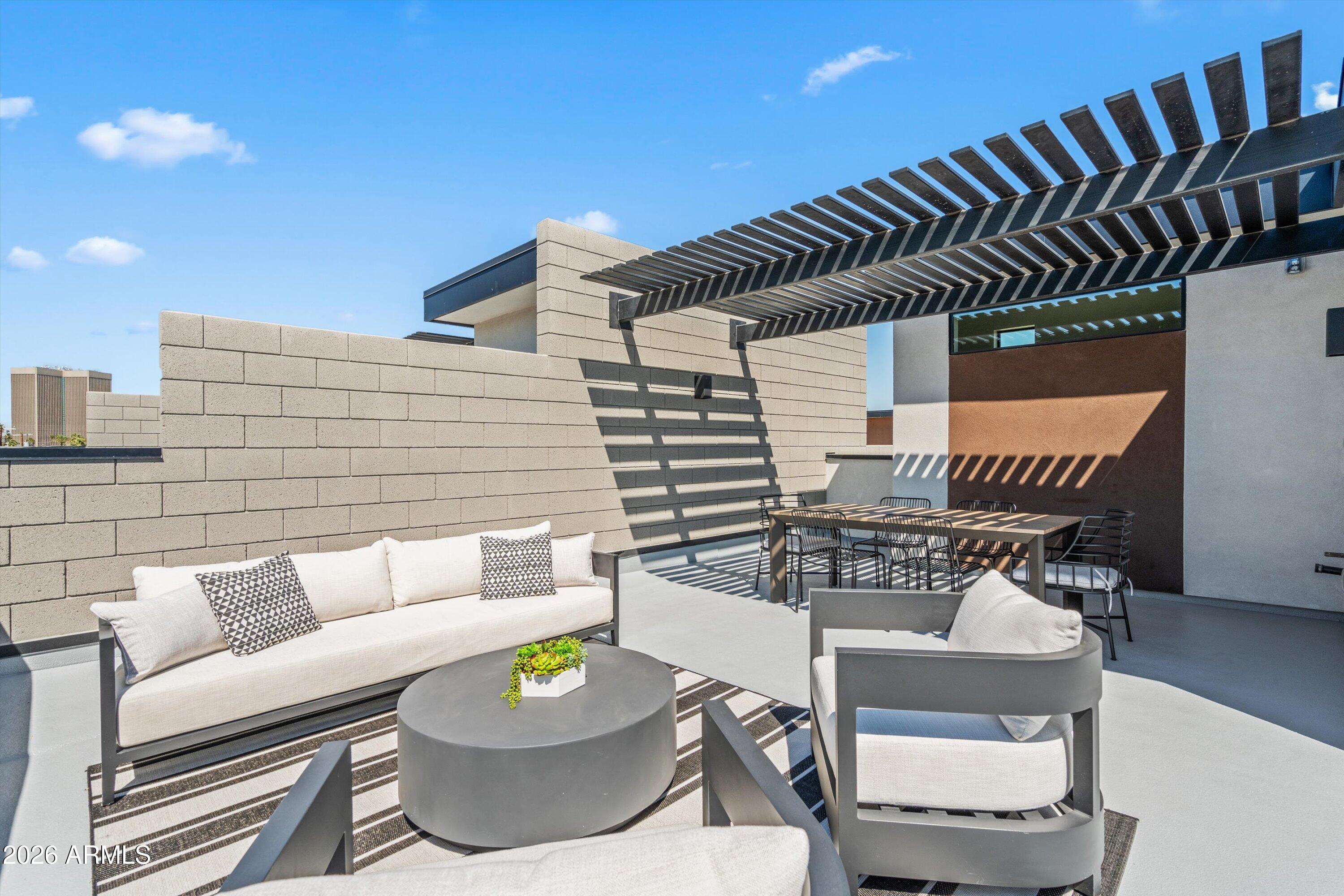 377 E WINDSOR Avenue 21