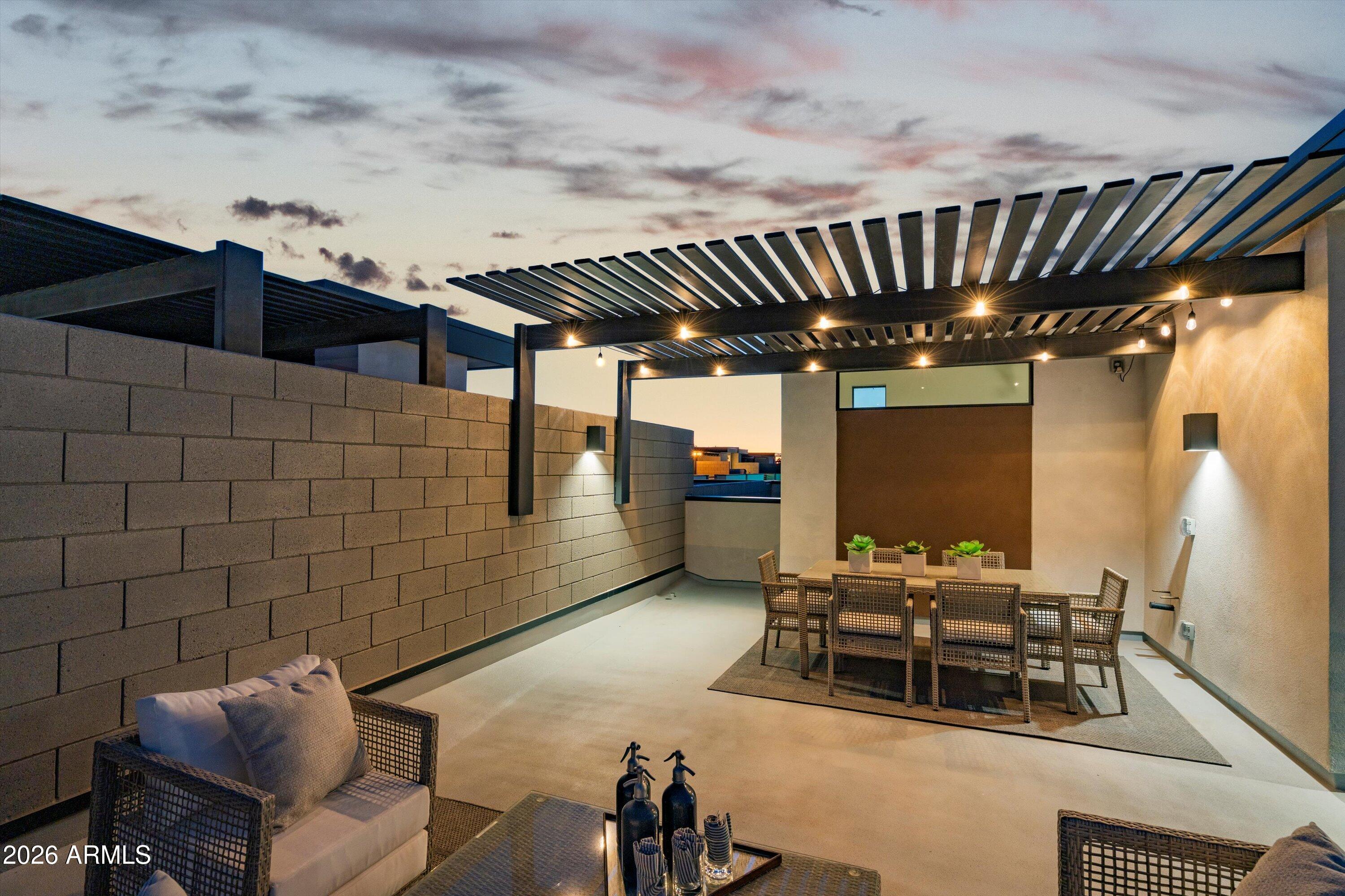 377 E WINDSOR Avenue 21