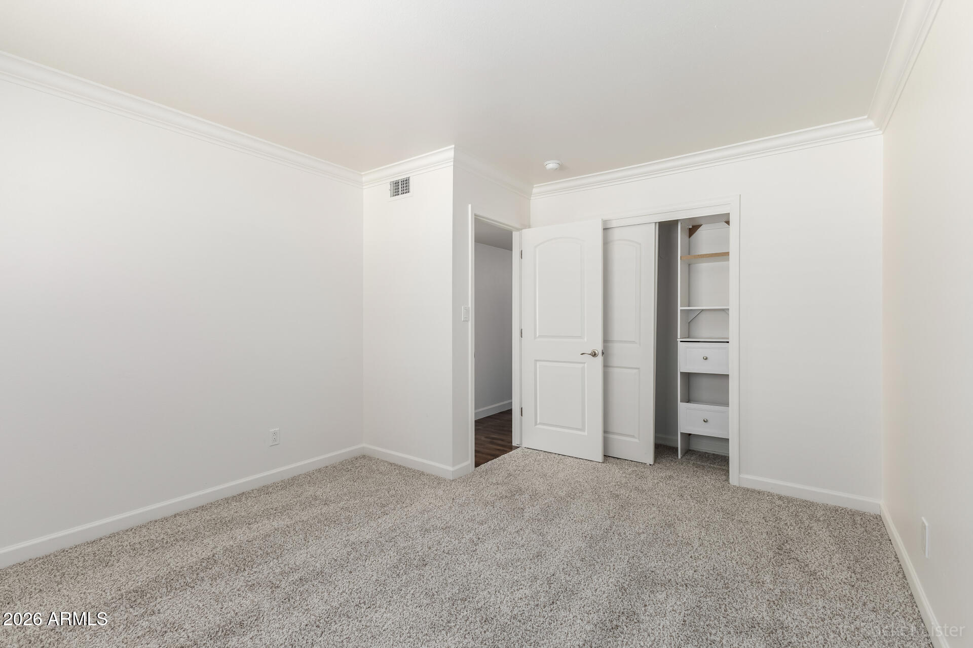 8531 E CLARENDON Avenue