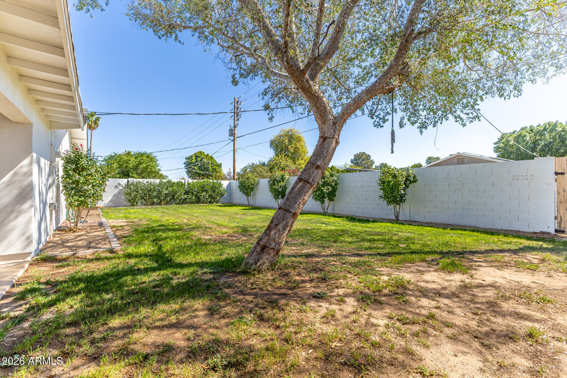 8531 E CLARENDON Avenue