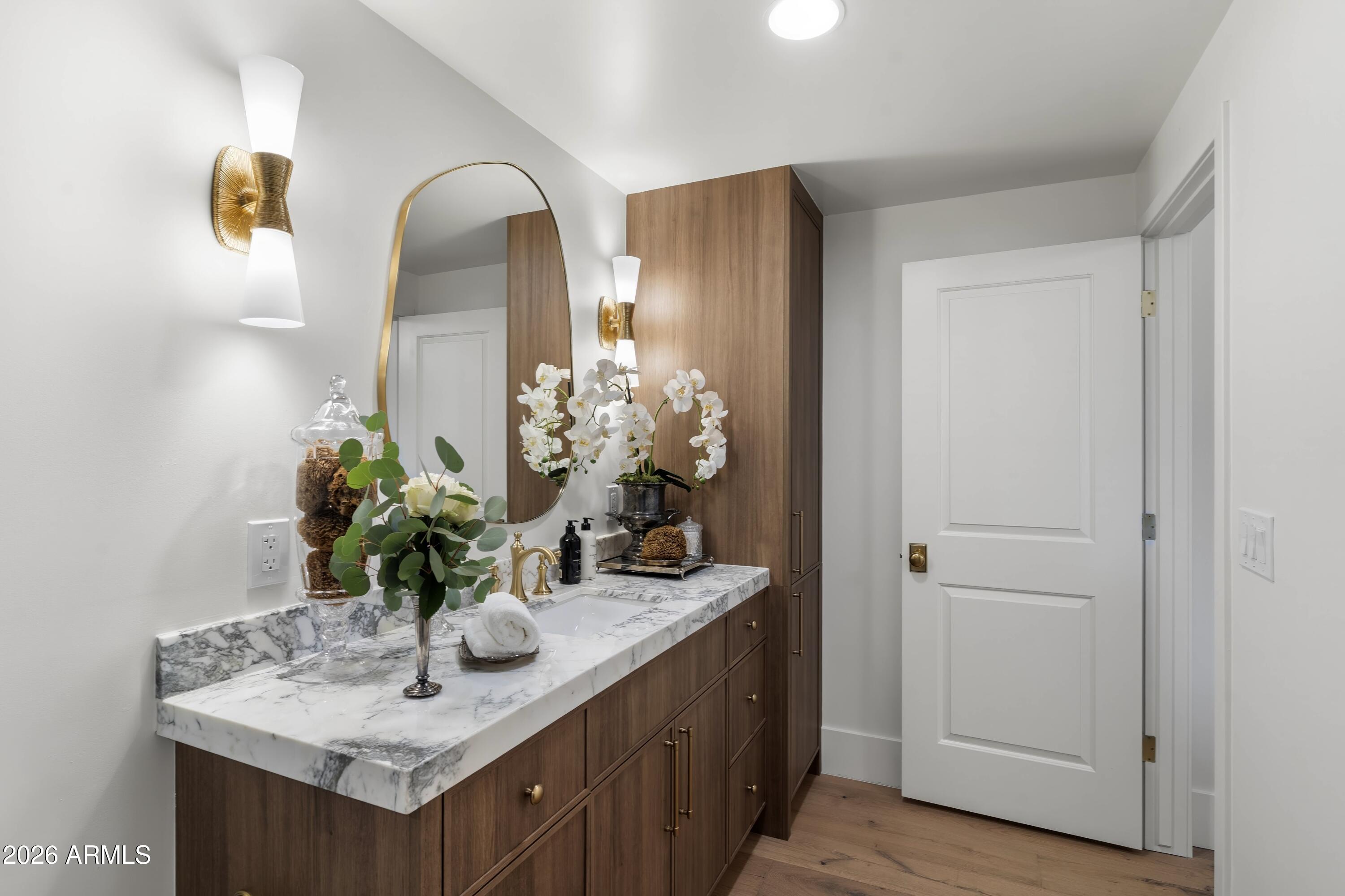 8119 E FOOTHILLS Drive