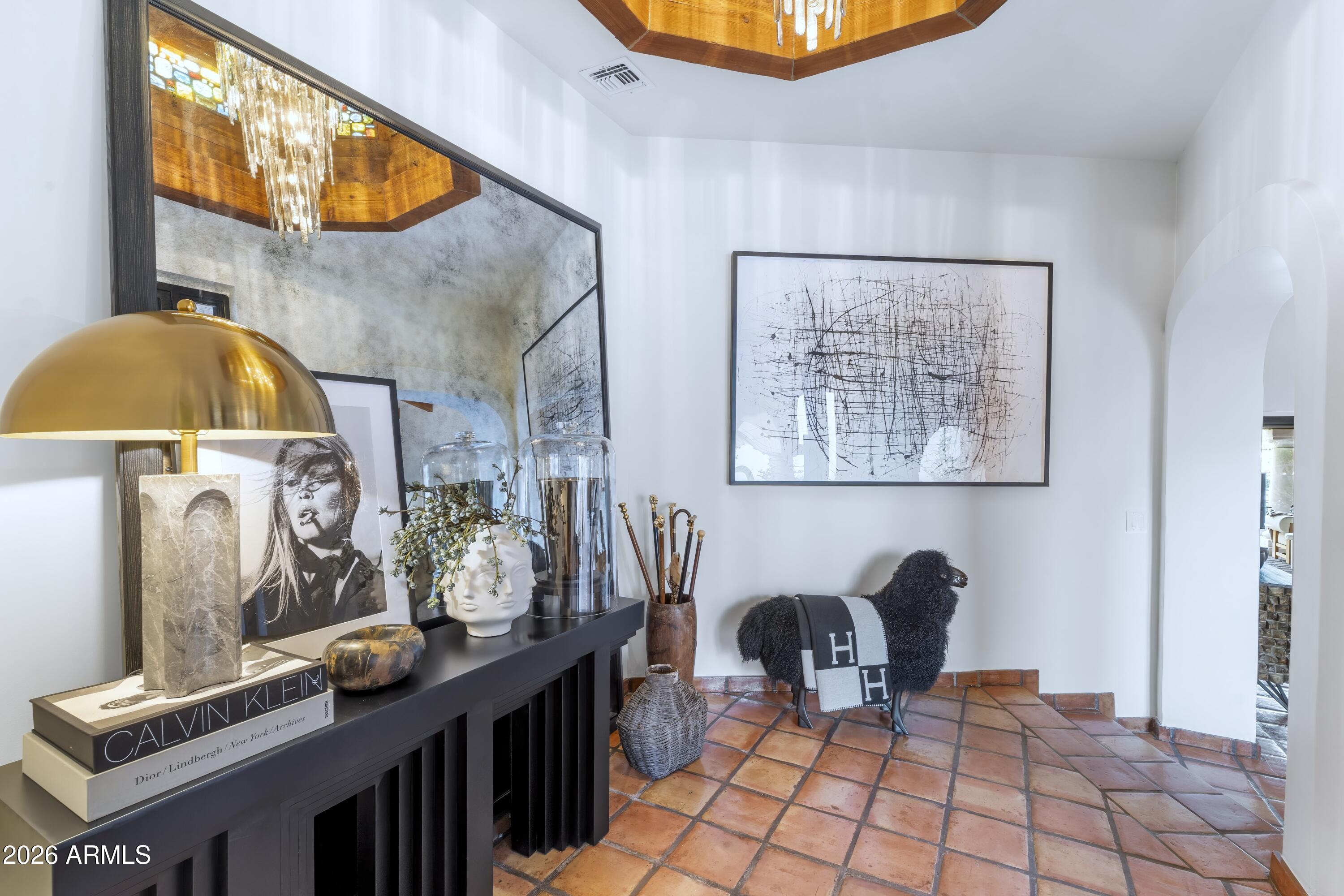 8119 E FOOTHILLS Drive